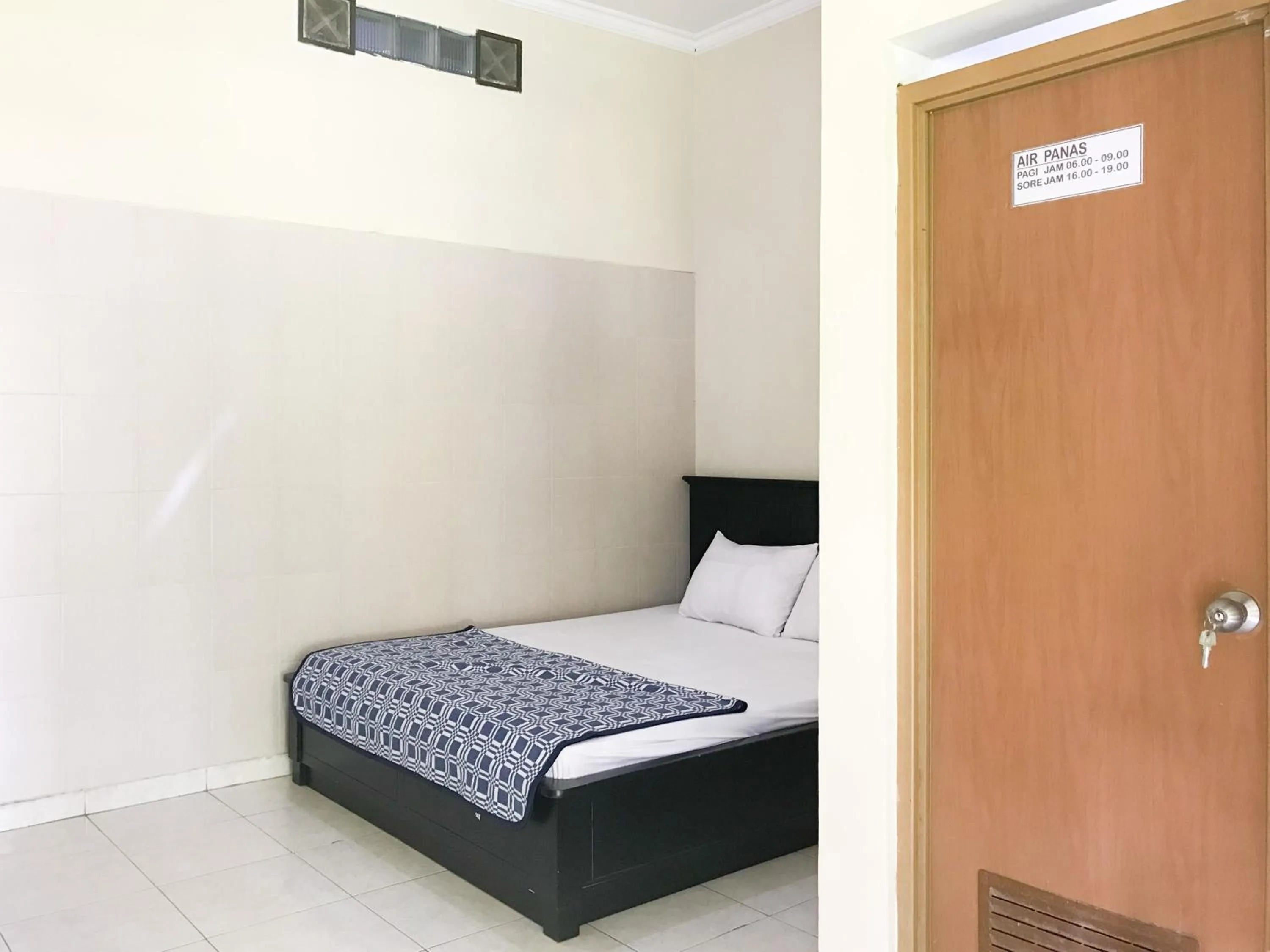 Bedroom, Bed in Villa Bunga Guest House RedPartner