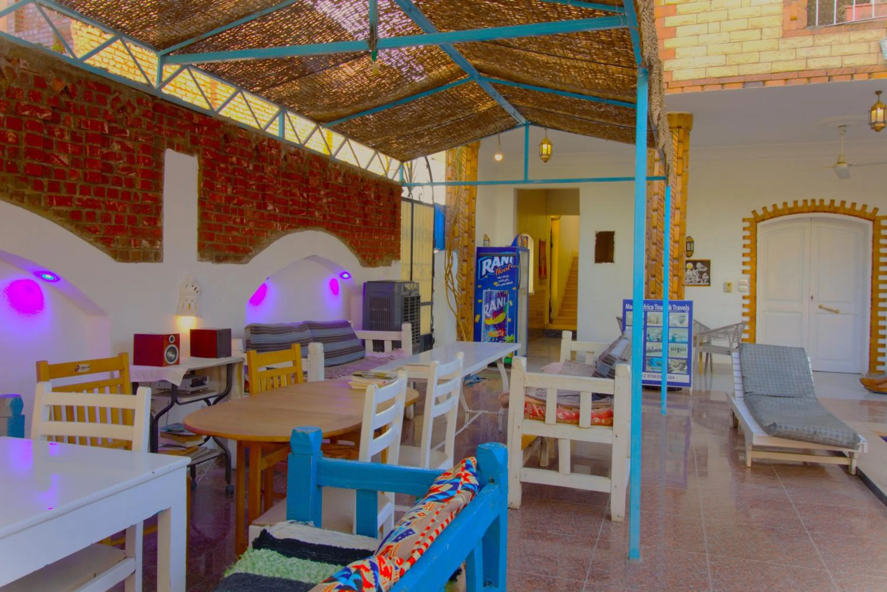 Mama Africa Apts & Studios