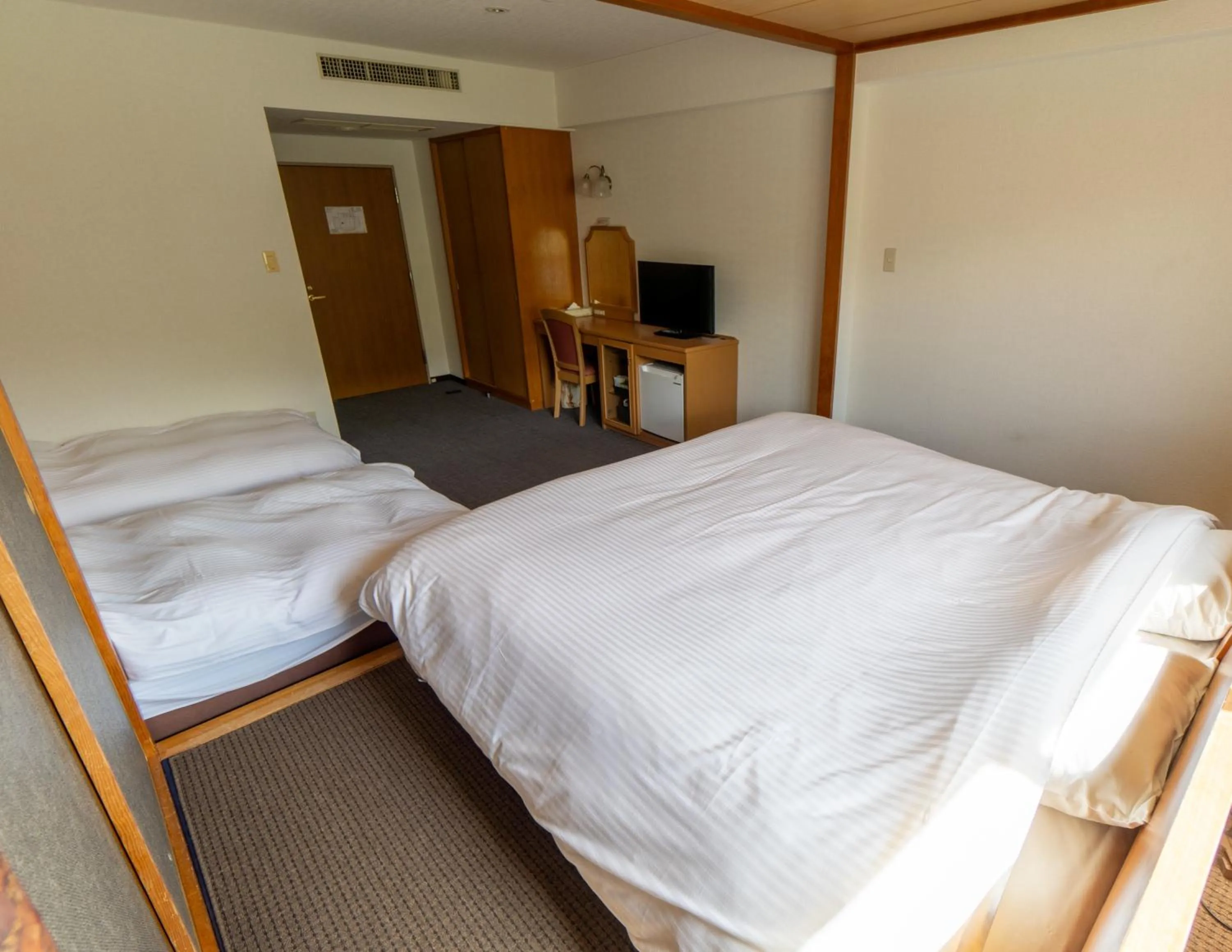 TV and multimedia, Bed in Hakuba Panorama Hotel
