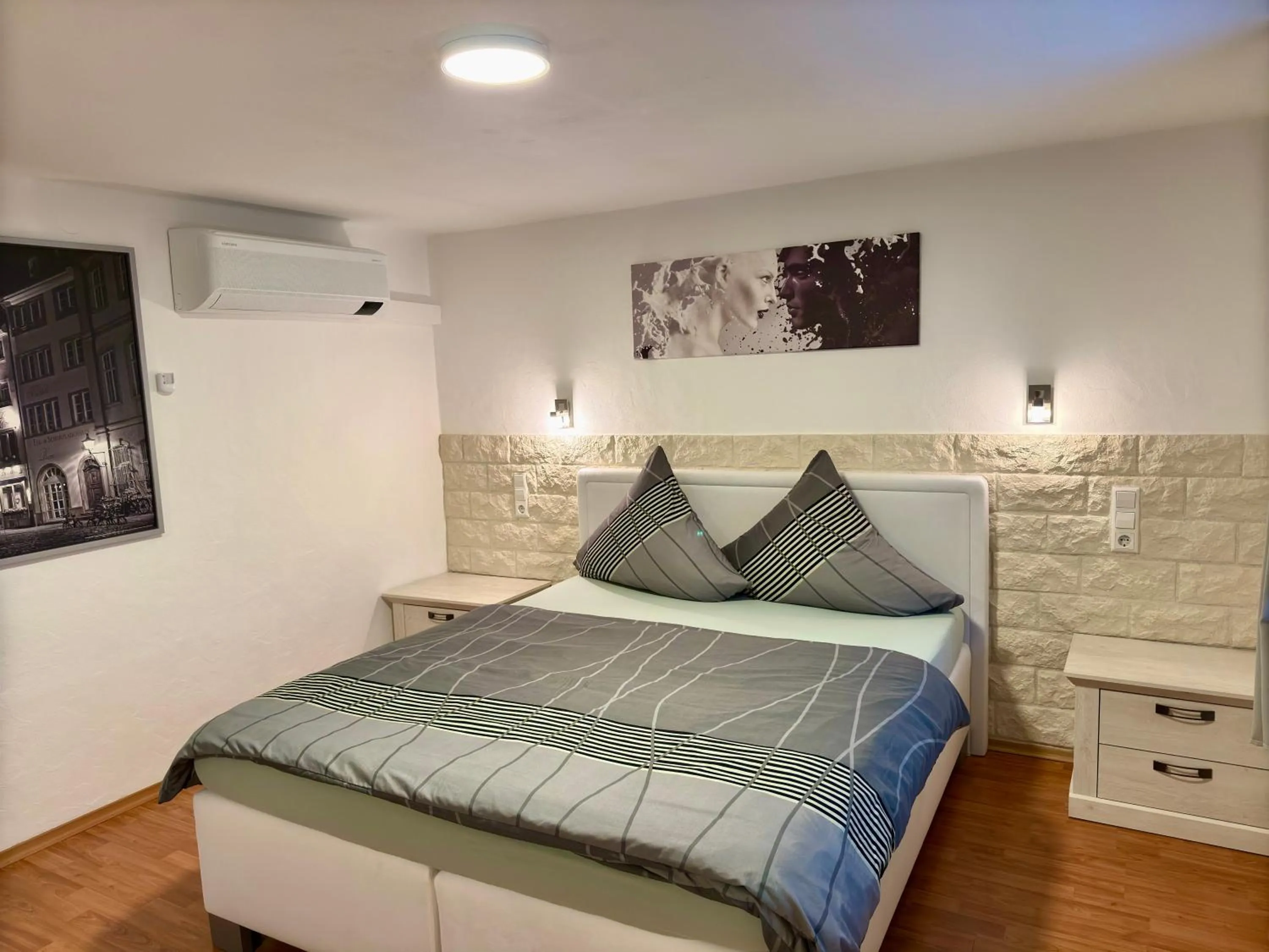 Bed in Europa Pension zum Grünen Baum