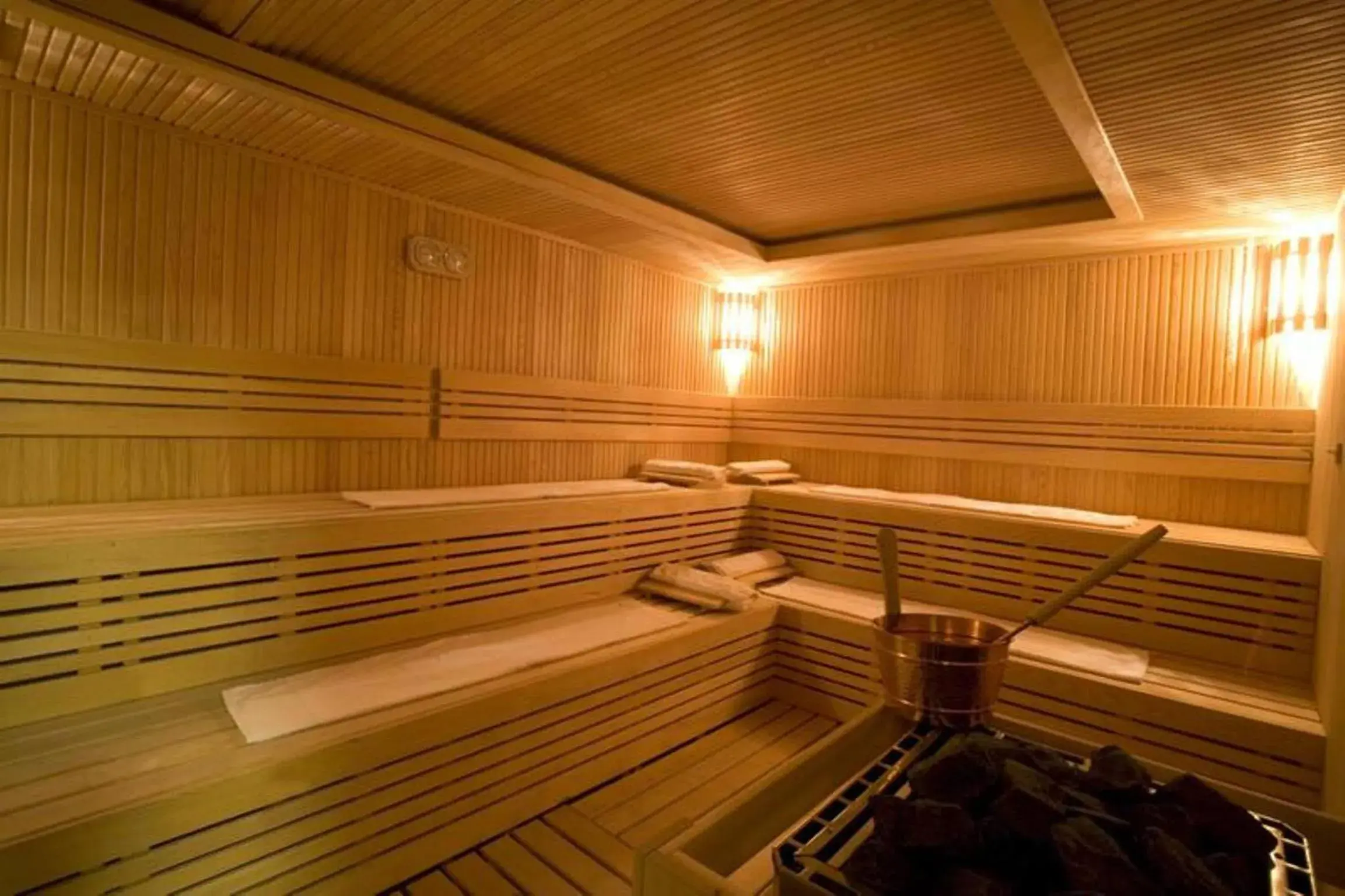 Photo of the whole room in Dream Hill Business Deluxe Hotel Asia Photo of the whole room in Dream Hill Business Deluxe Hotel Asia