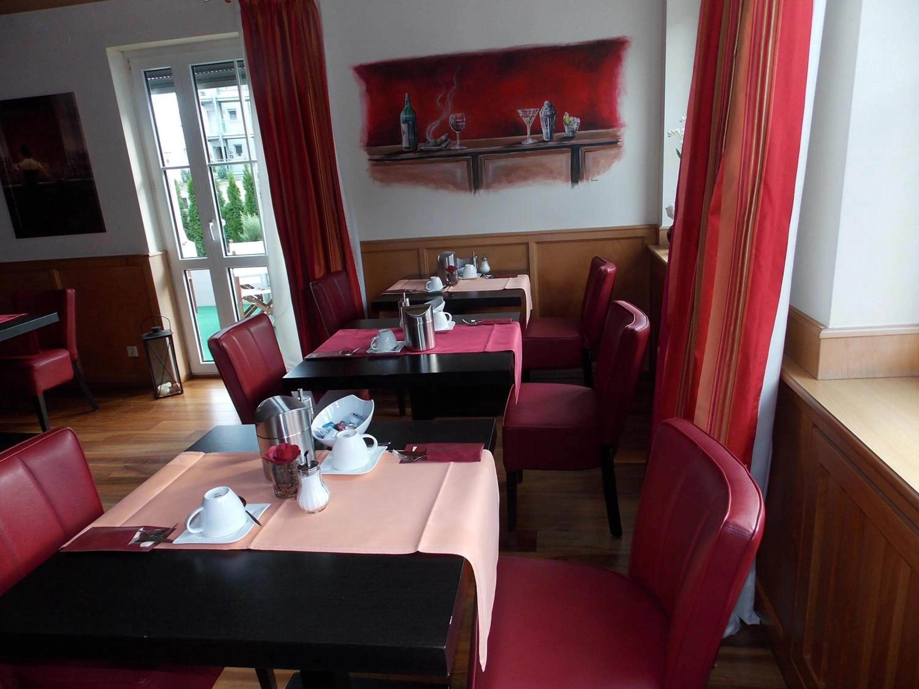 Restaurant/places to eat in Central Hotel Friedrichshafen