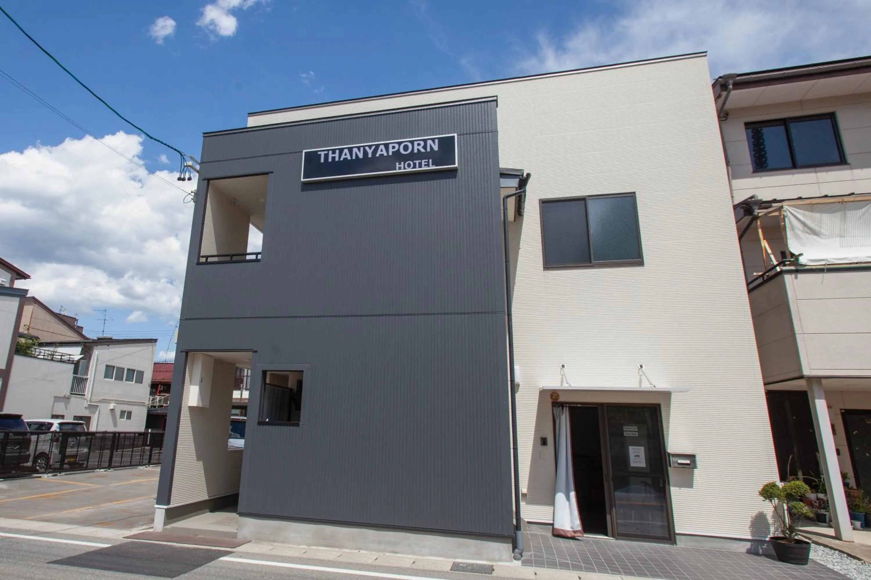 Property building in Thanyaporn Hotel