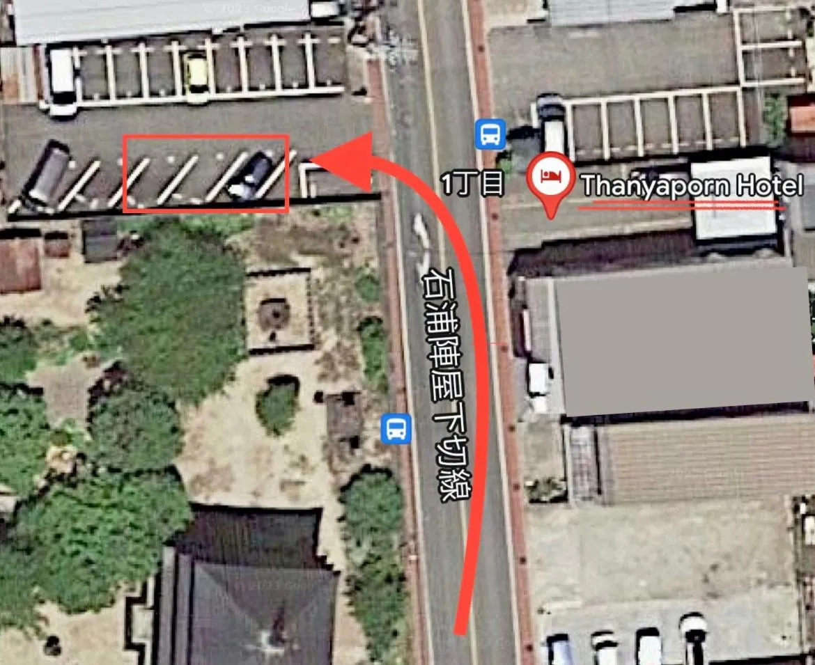 Parking in Thanyaporn Hotel