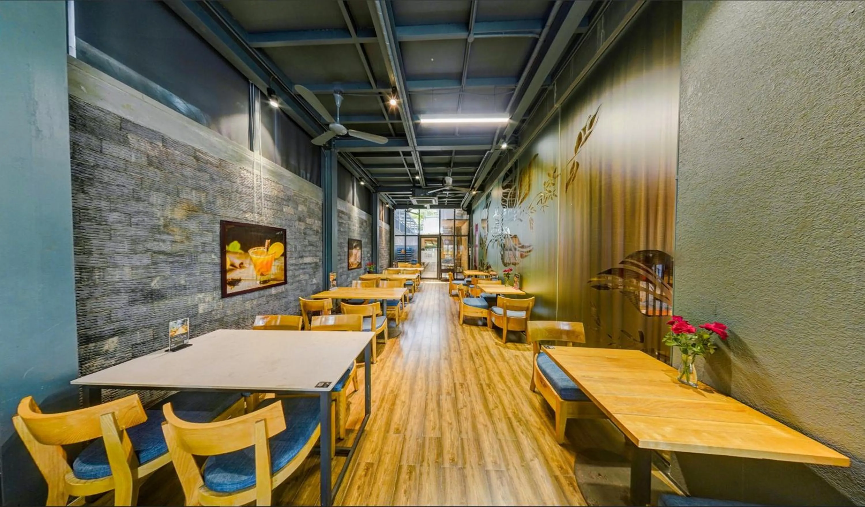 Restaurant/places to eat in My Way Hotel & Residence Ha Noi