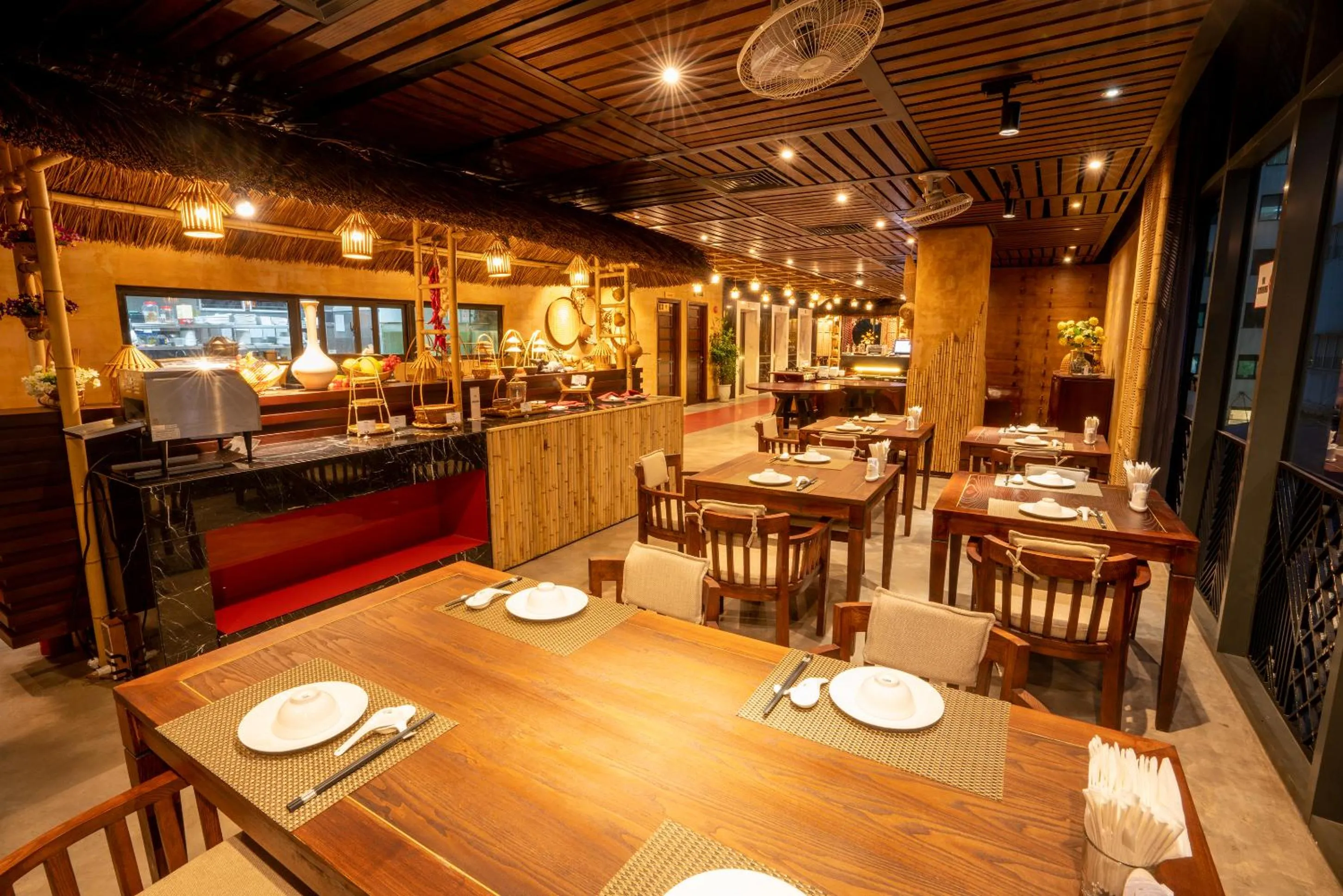 Restaurant/places to eat in My Way Hotel & Residence Ha Noi