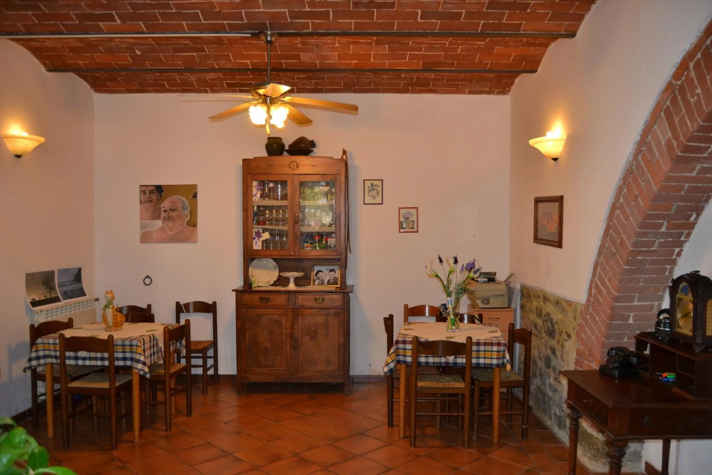 Restaurant/places to eat in Agriturismo Marruchetone Vecchio