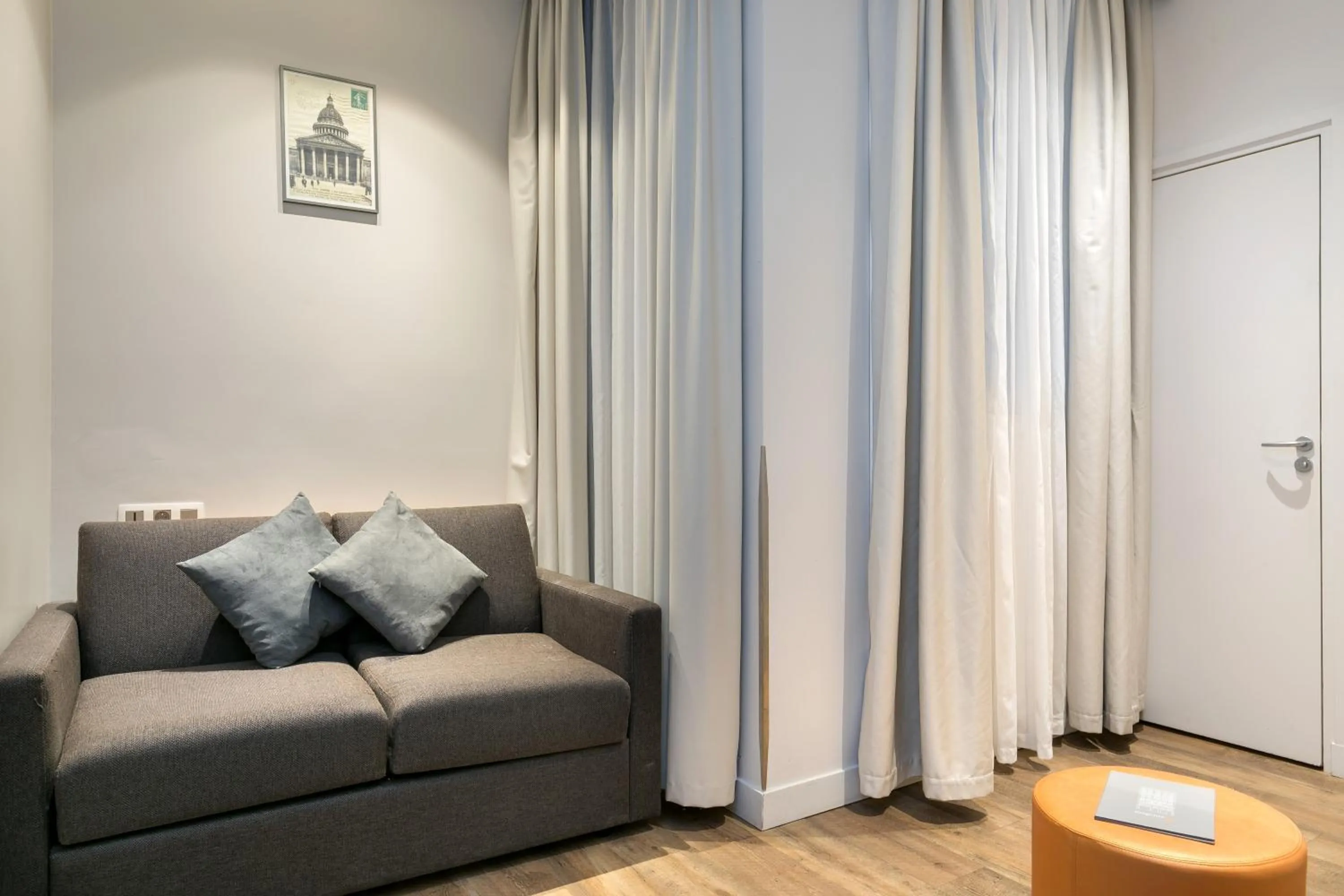 Bedroom in Hotel Magenta 38 by Happyculture