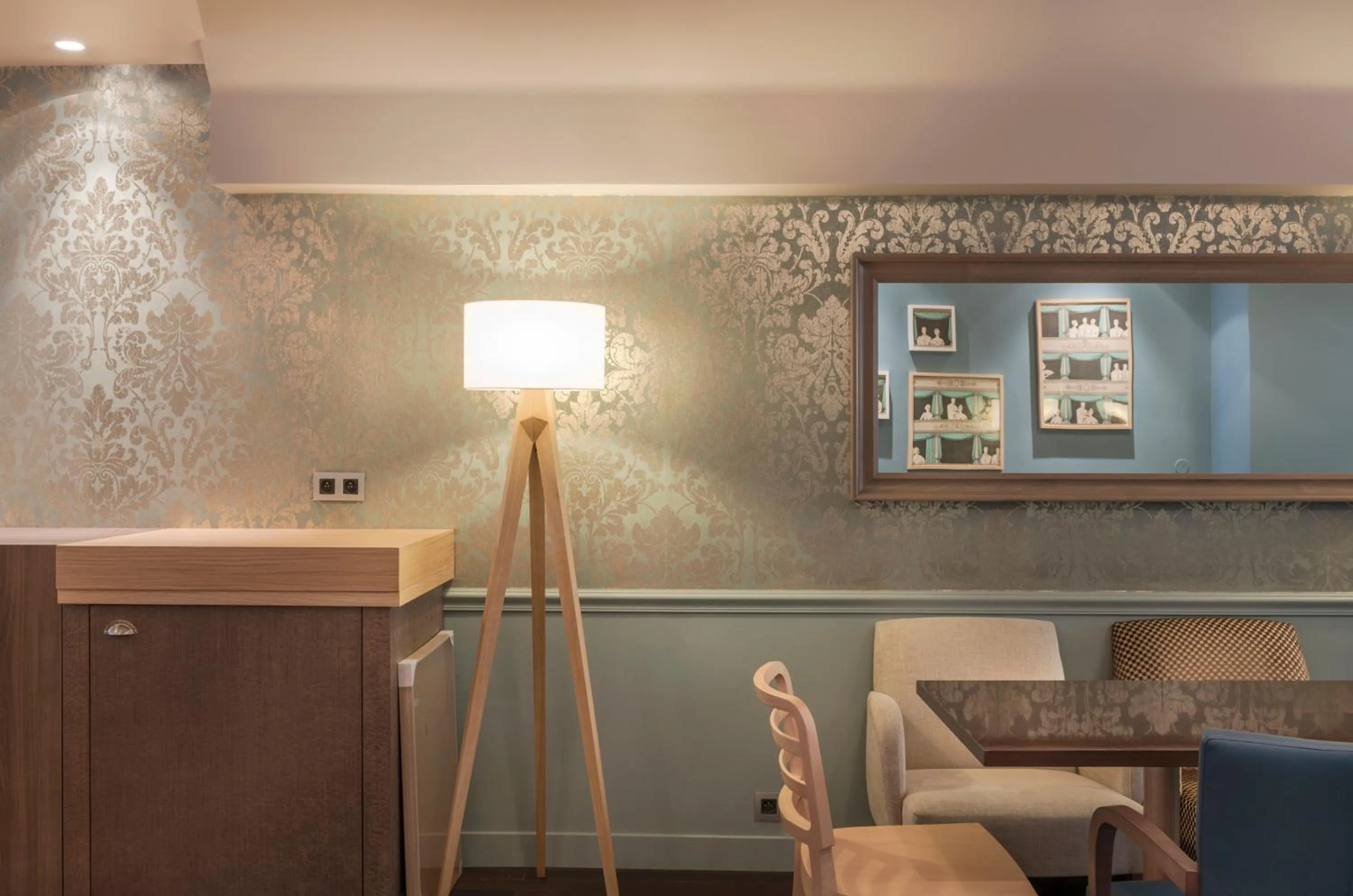 Lobby or reception in Hotel Magenta 38 by Happyculture