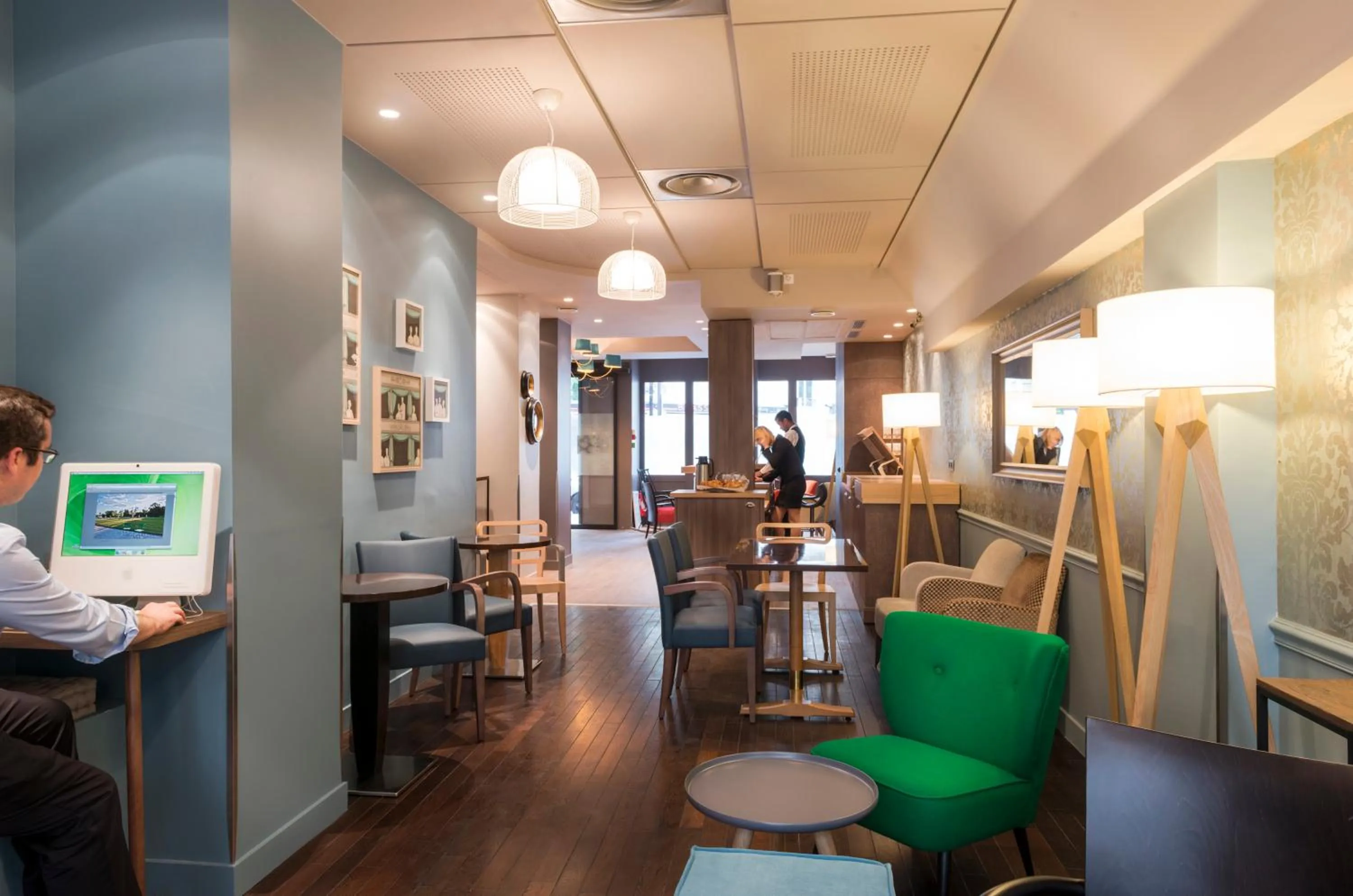 Lobby or reception in Hotel Magenta 38 by Happyculture