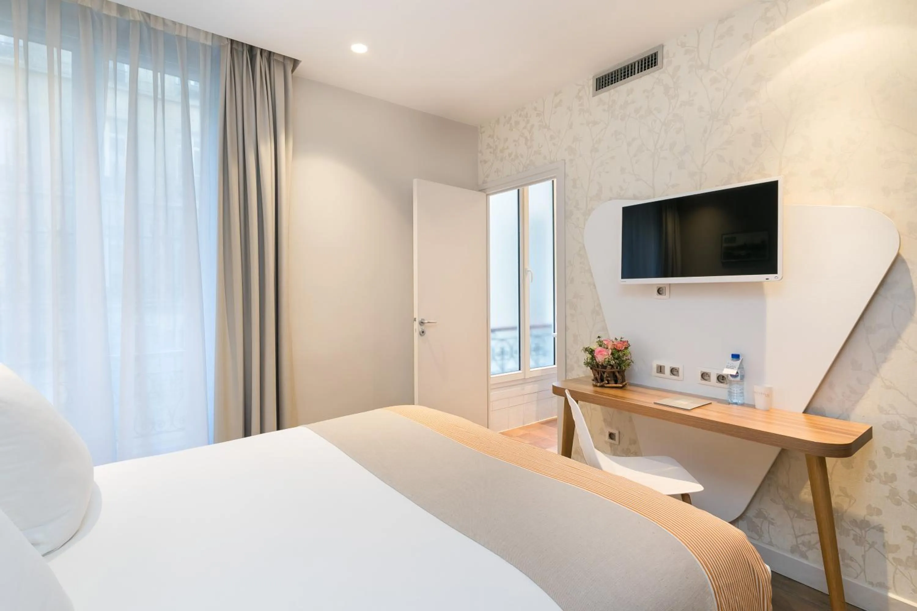 Bed in Hotel Magenta 38 by Happyculture