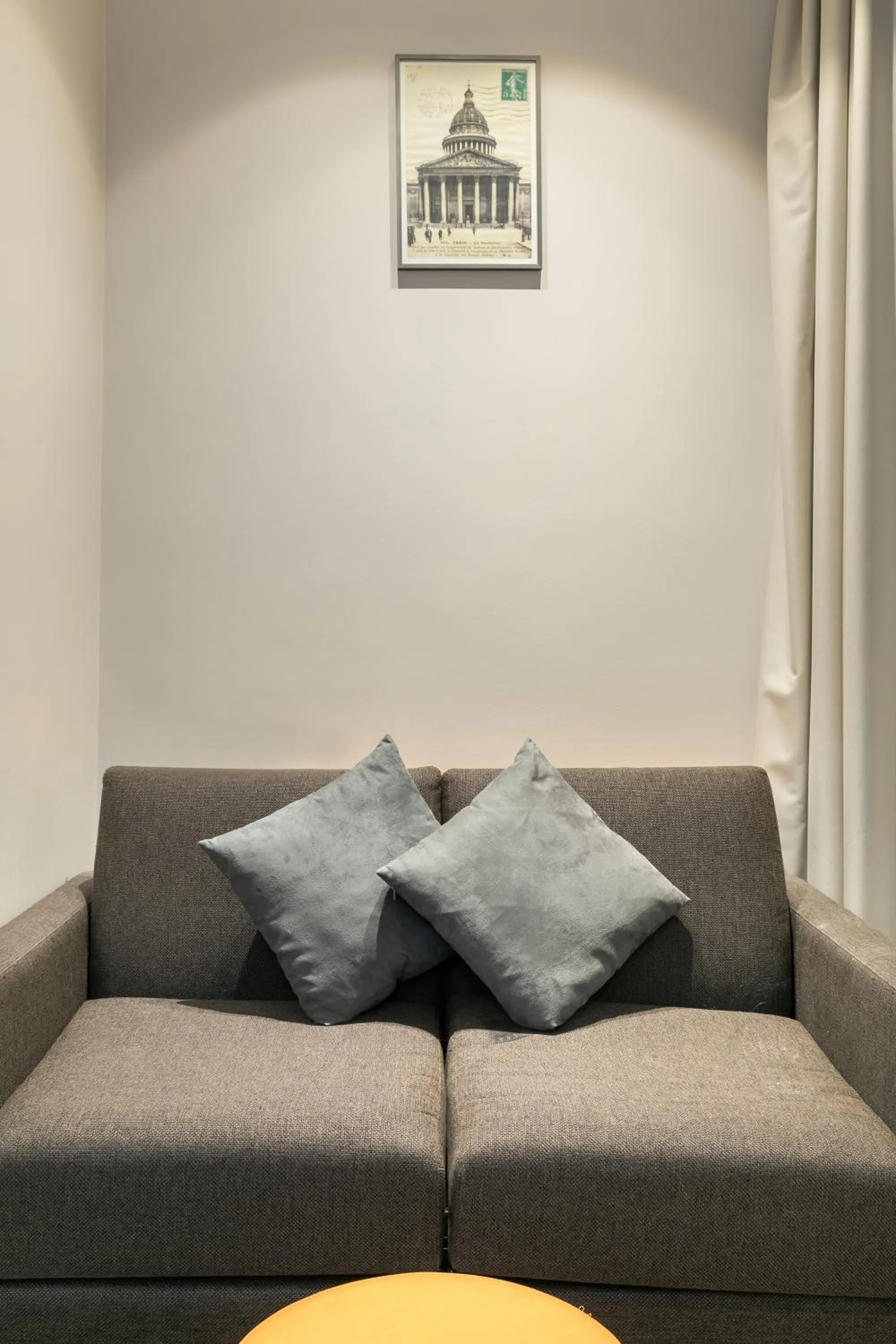 Bedroom in Hotel Magenta 38 by Happyculture