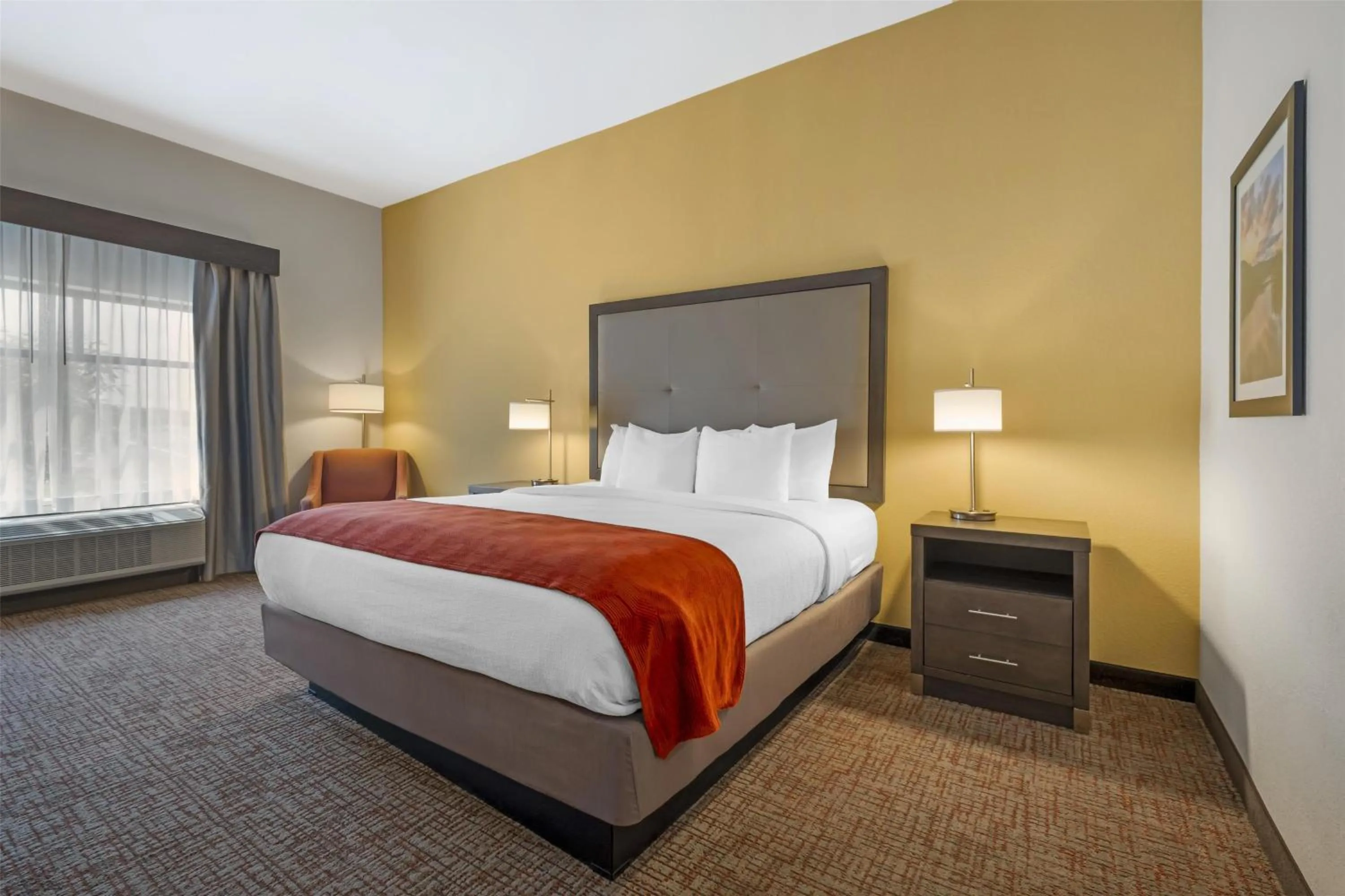 Bedroom, Bed in Best Western Plus Elizabethtown Inn & Suites