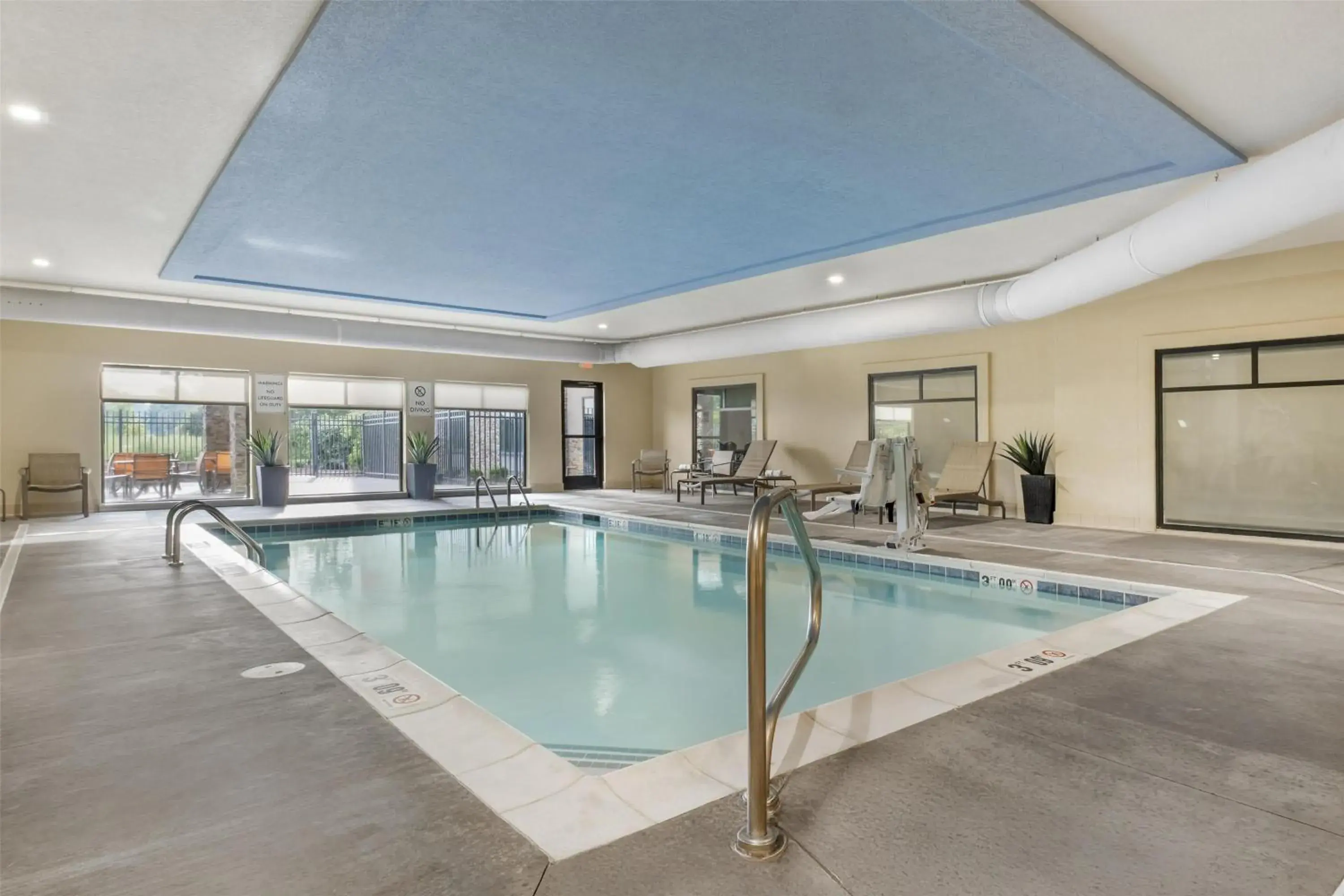 Pool view in Best Western Plus Elizabethtown Inn & Suites Pool view in Best Western Plus Elizabethtown Inn & Suites