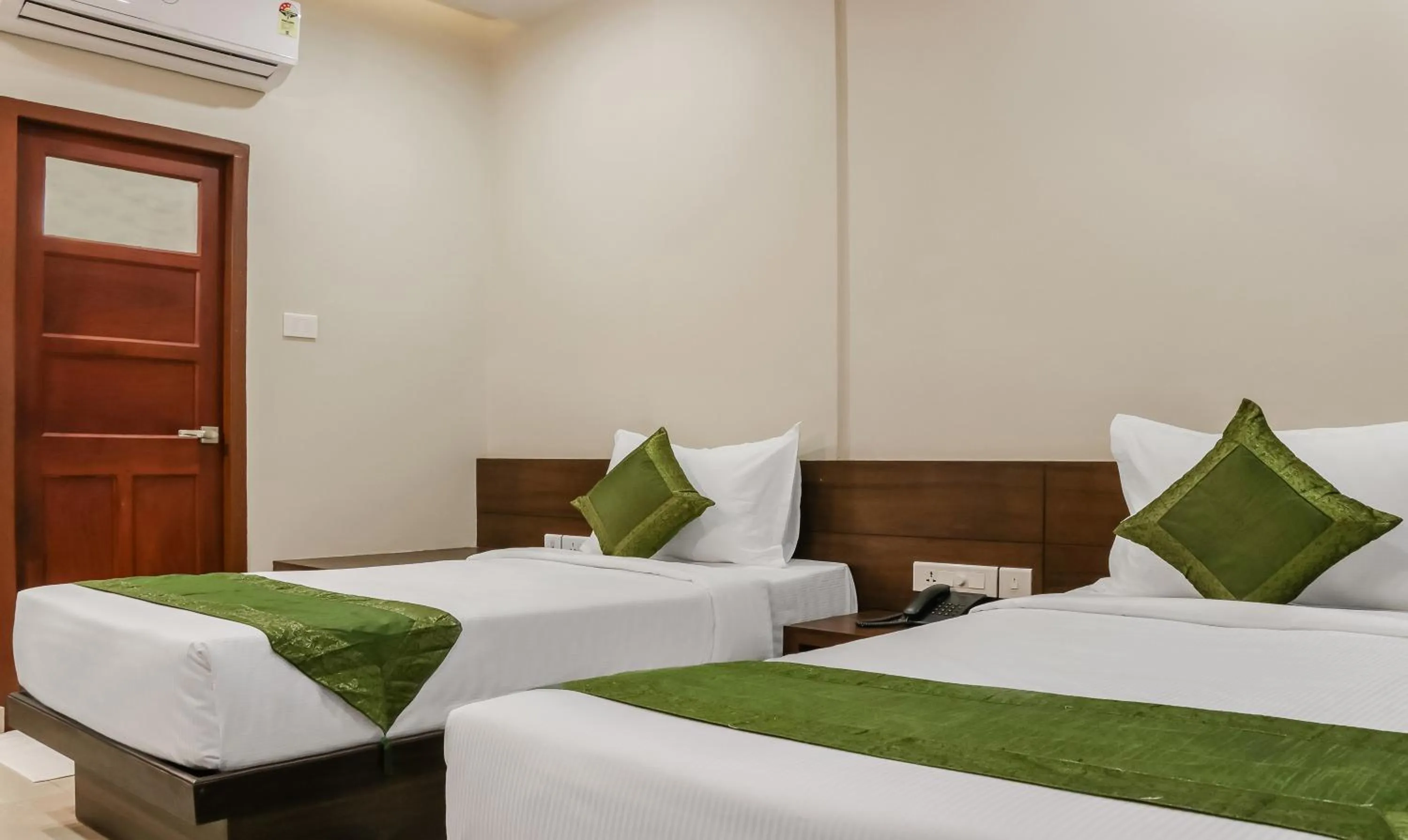 Bedroom, Bed in Treebo Casino