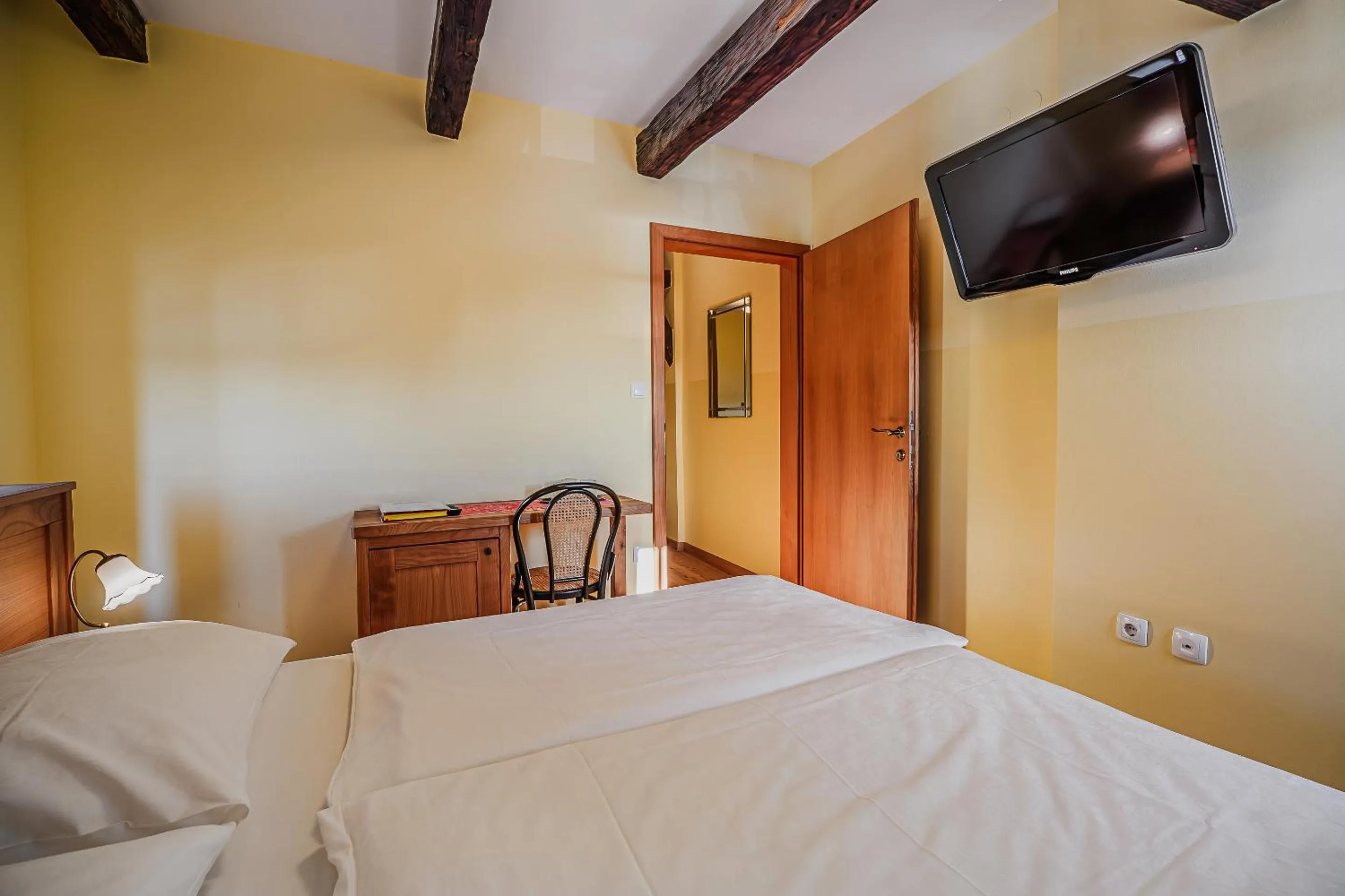 TV and multimedia, Bed in Bed & Breakfast Šilak