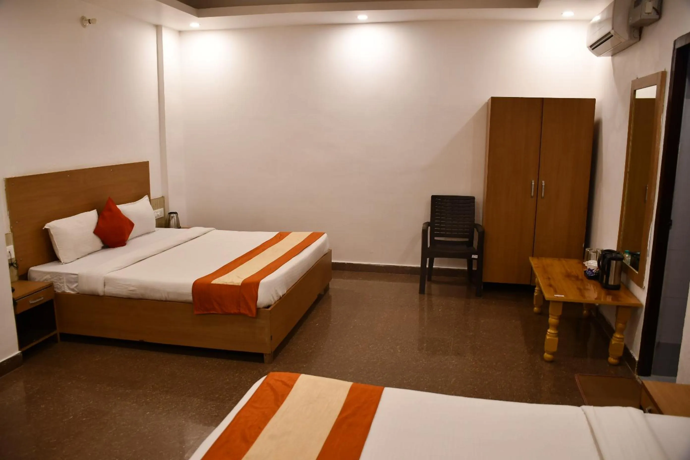 Bed in Shivansh Inn Resort