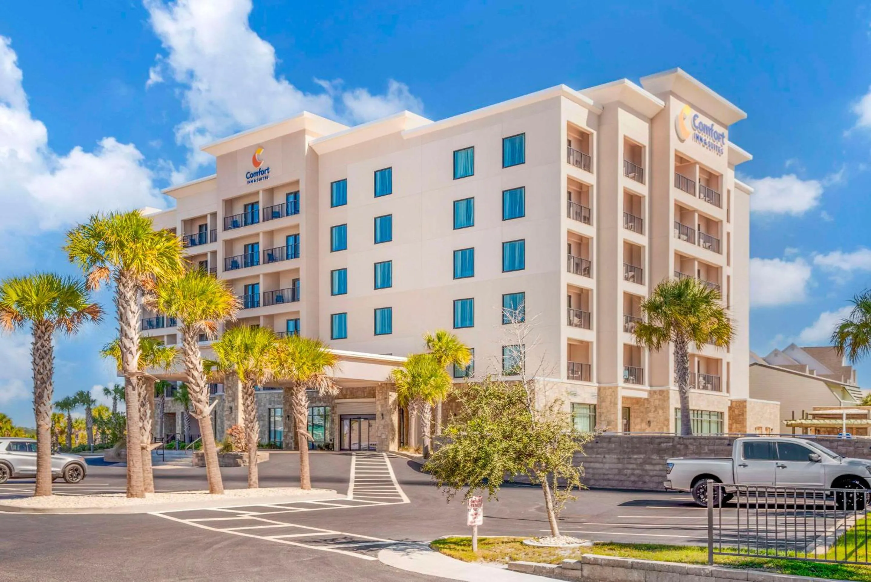 Property building in Comfort Inn & Suites Gulf Shores East Beach near Gulf State Park