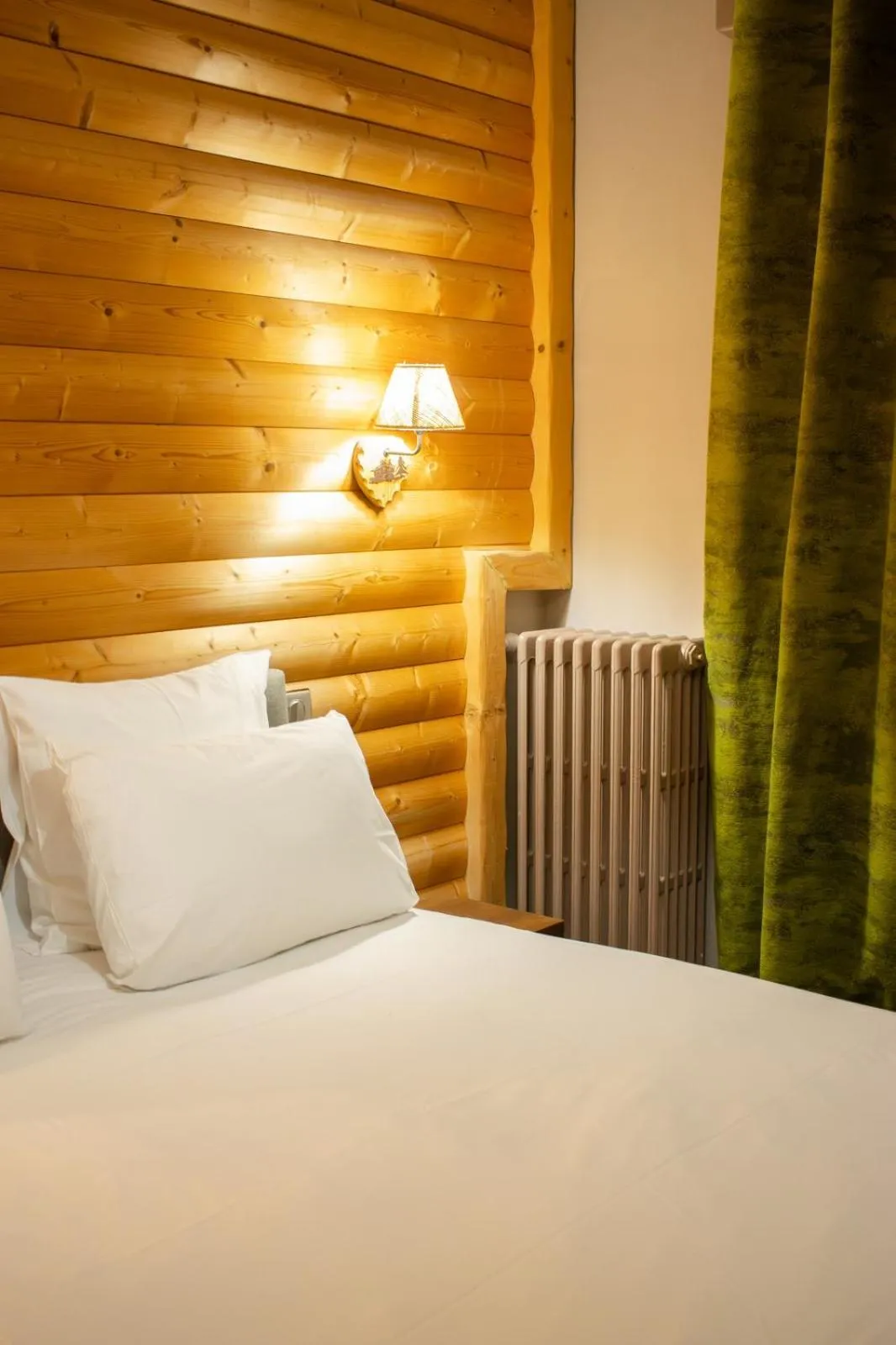 Bed in Annexe by Hôtel La Réserve