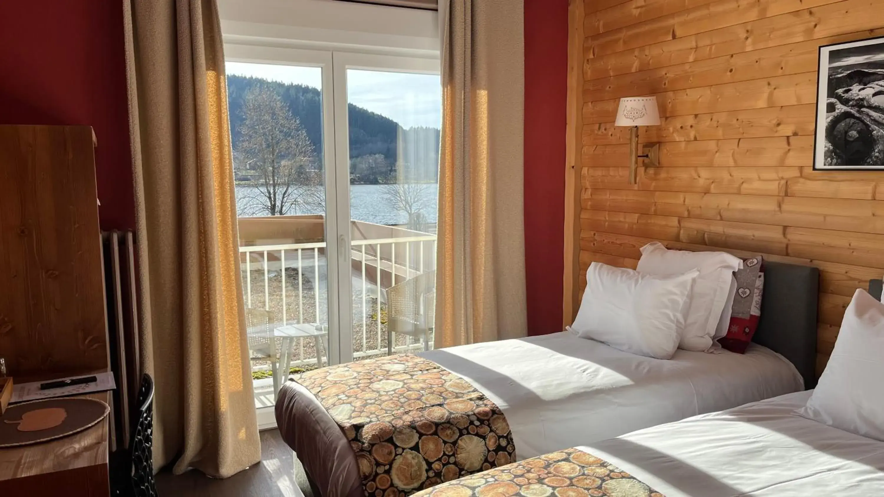 Bed in Annexe by Hôtel La Réserve Bed in Annexe by Hôtel La Réserve