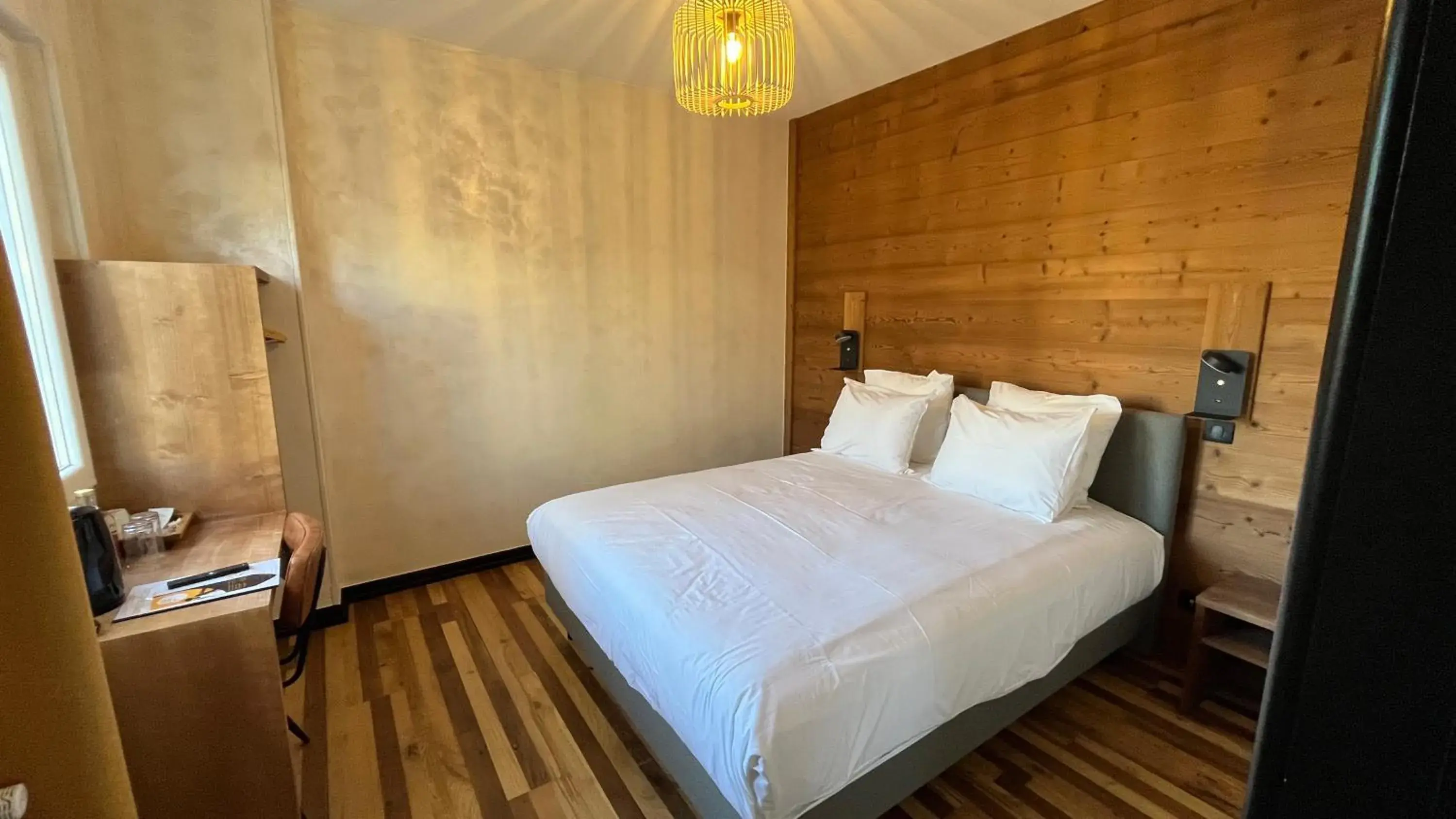 Bed in Annexe by Hôtel La Réserve Bed in Annexe by Hôtel La Réserve