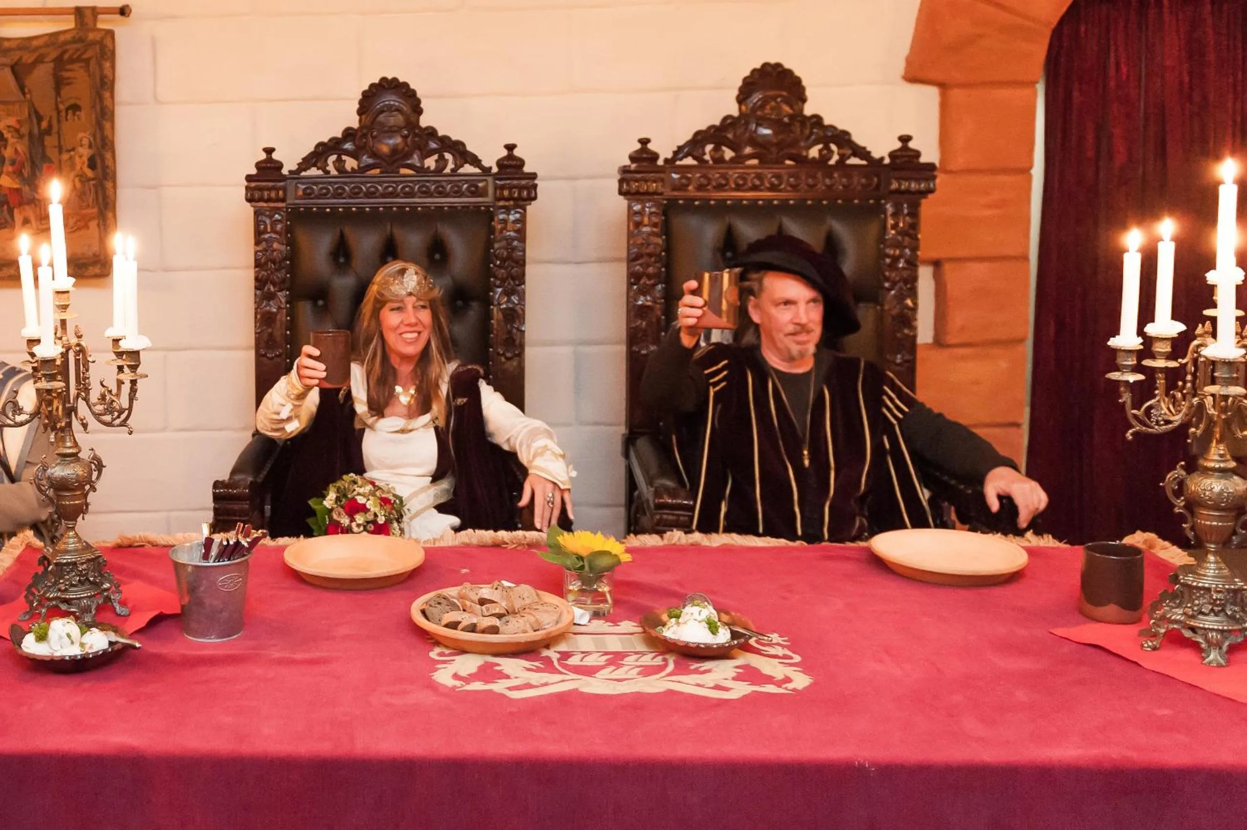 Guests in Weingasthof Zum weißen Roß