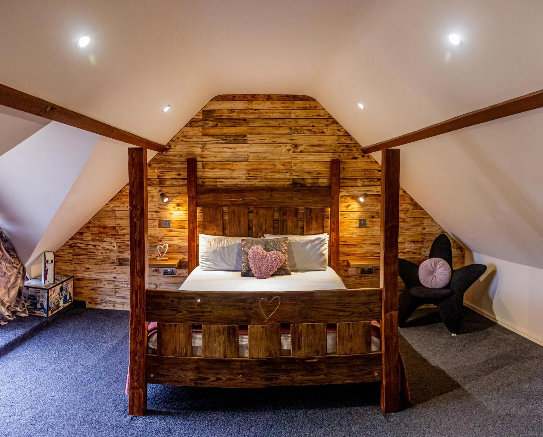 Bed in Hills Farm Stays