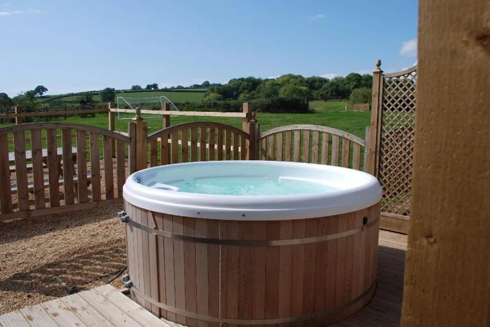 Hot Tub in Hills Farm Stays