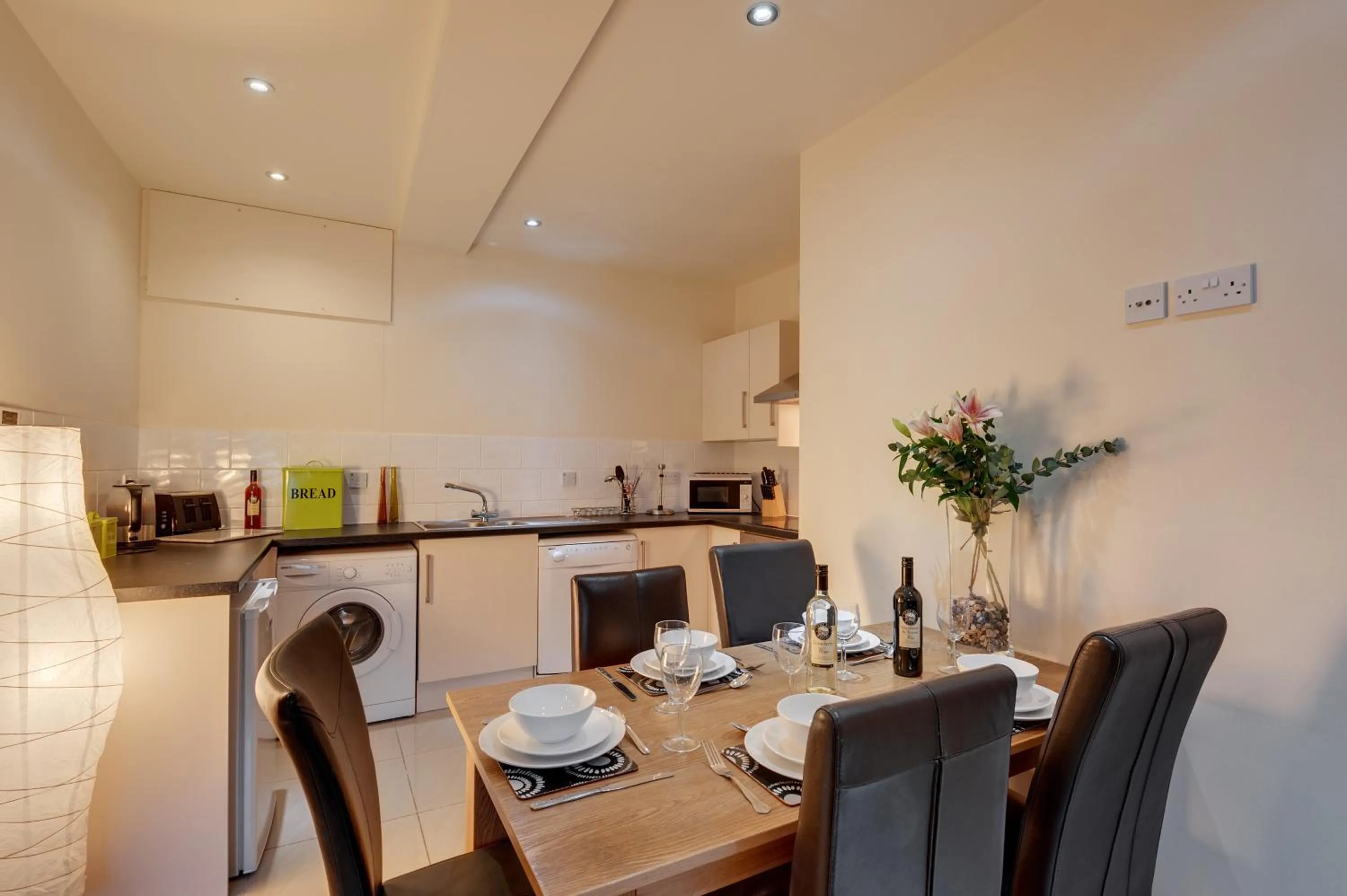 Dining area in Hills Farm Stays