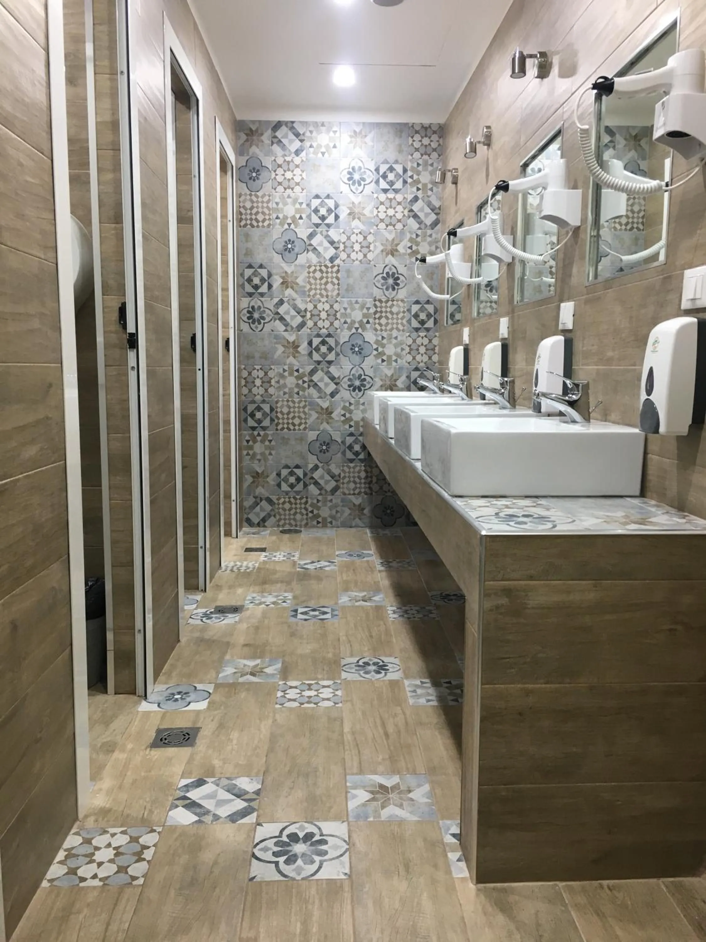 Shower in Palladini Rome