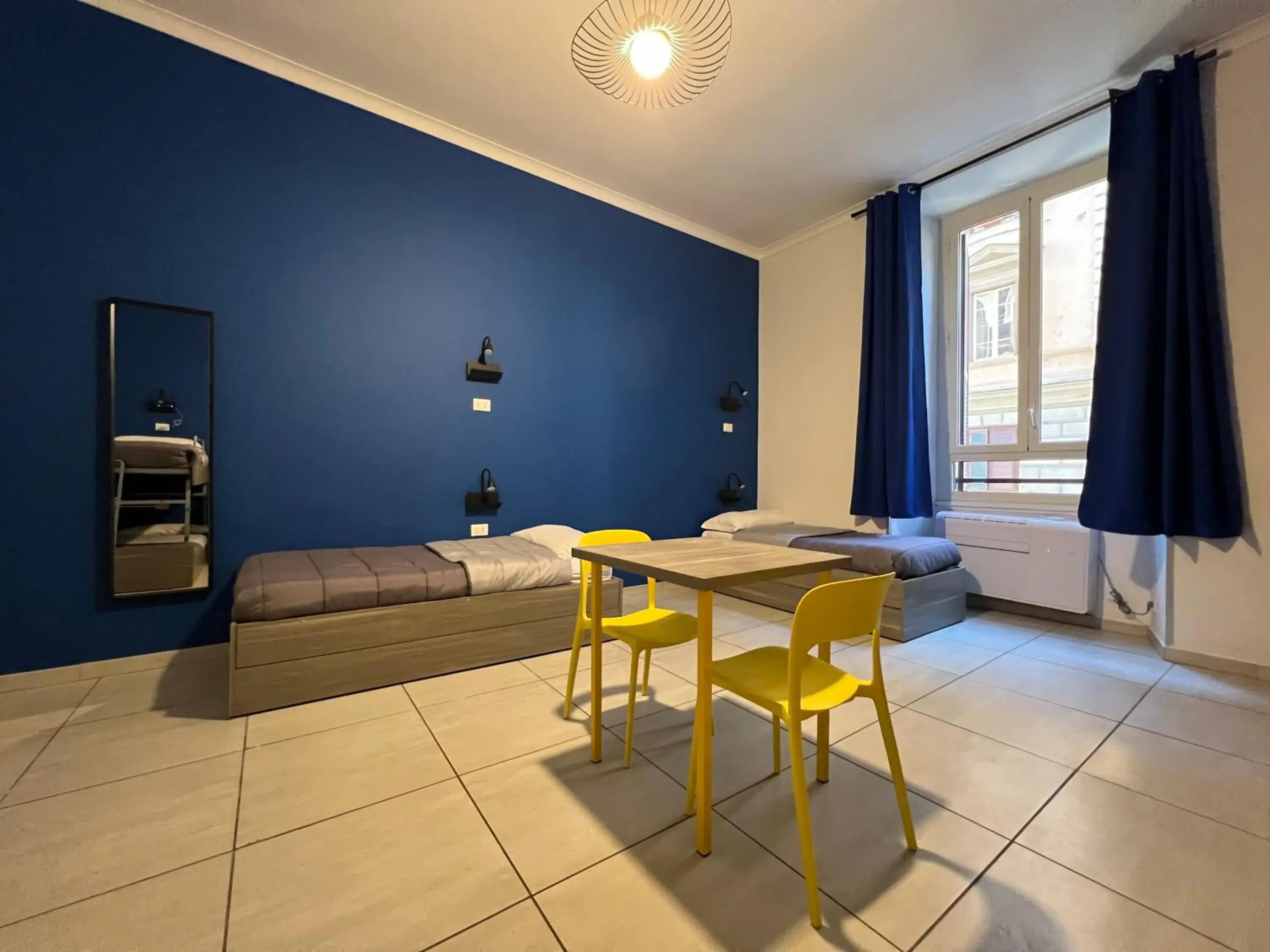 Family Room with Shared Bathroom in Palladini Rome Family Room with Shared Bathroom in Palladini Rome