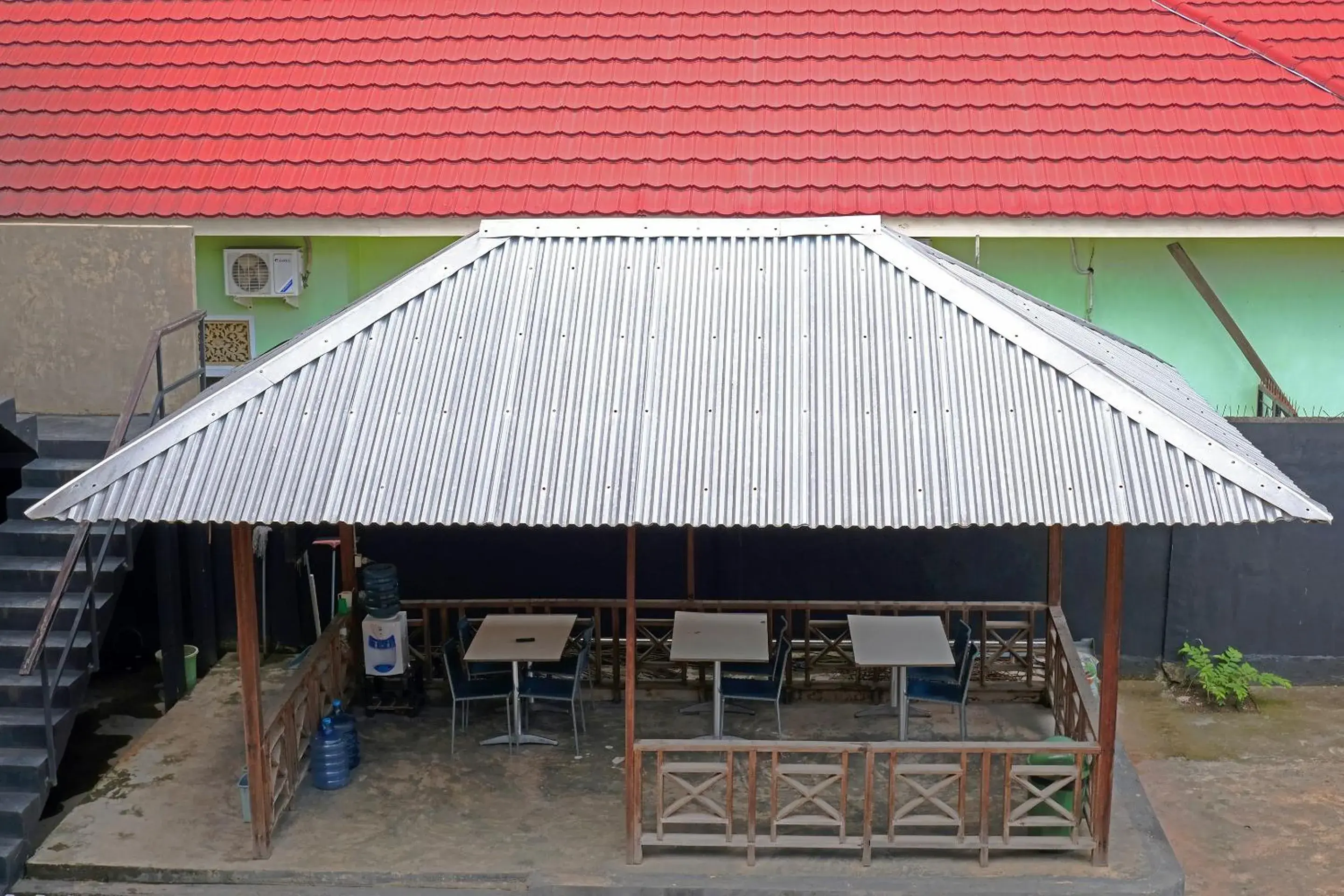 Restaurant/places to eat in Hotel O Mars Kost Syariah Restaurant/places to eat in Hotel O Mars Kost Syariah