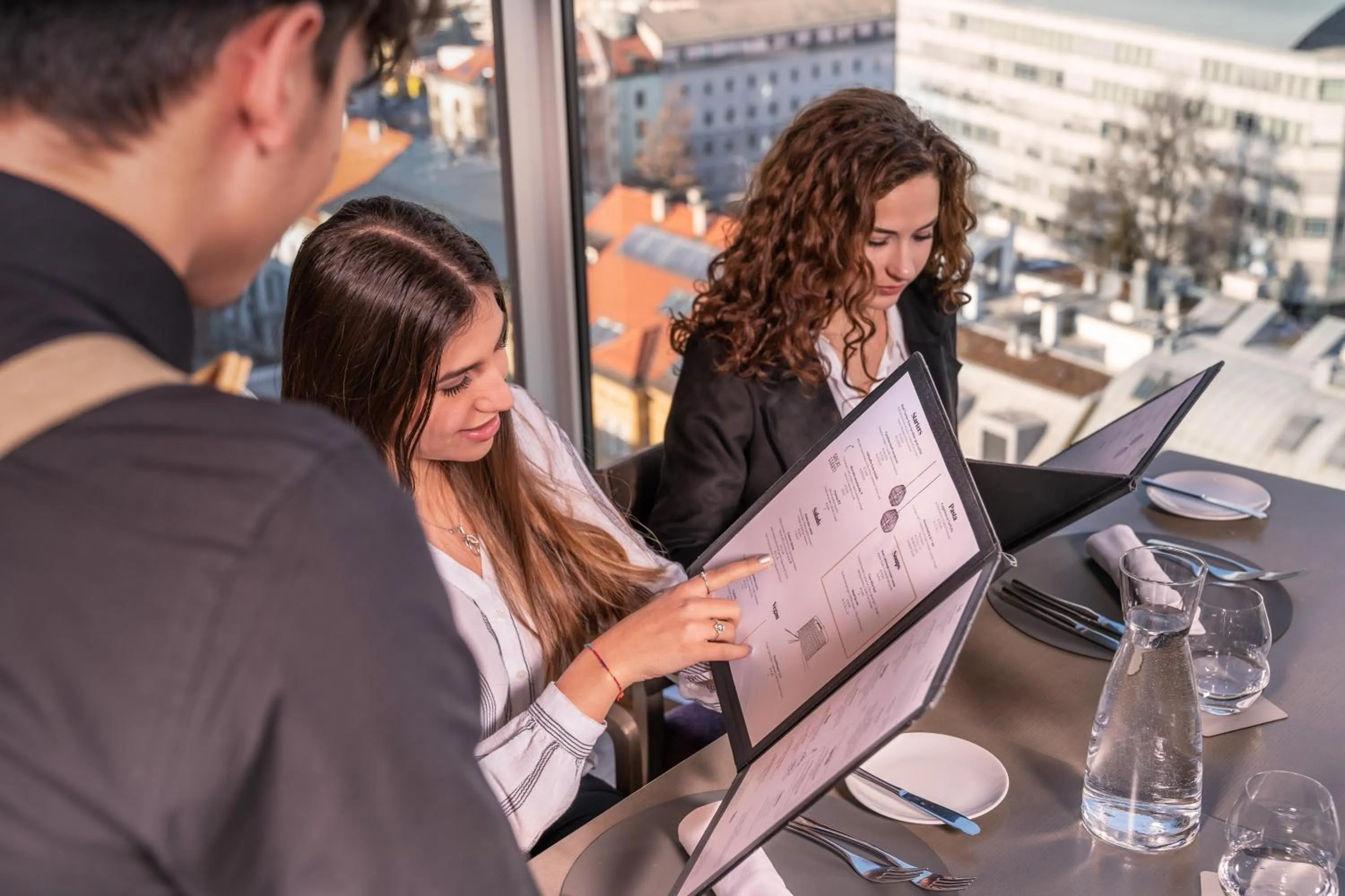 Restaurant/places to eat in ADLERS Hotel Innsbruck