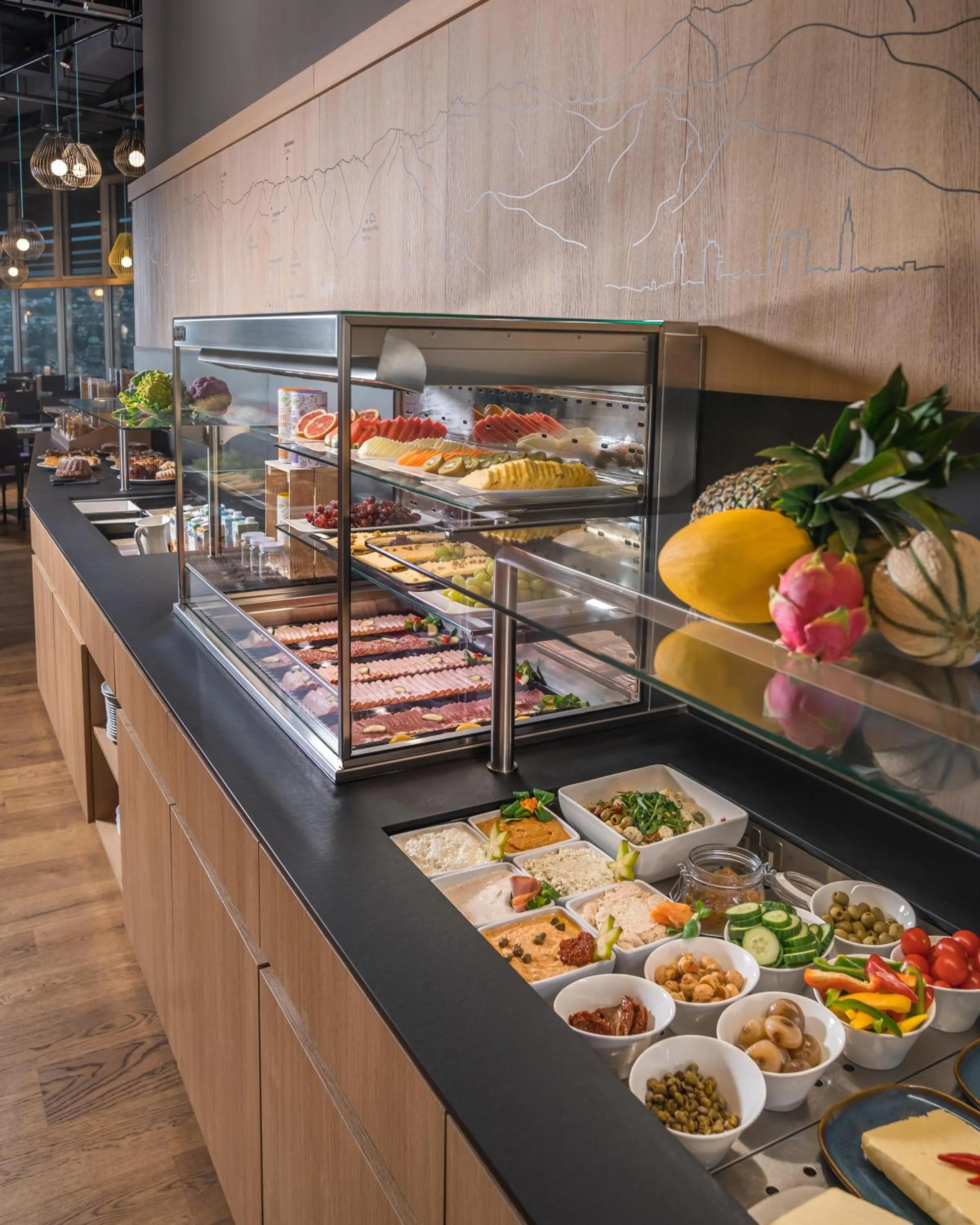 Restaurant/places to eat in ADLERS Hotel Innsbruck