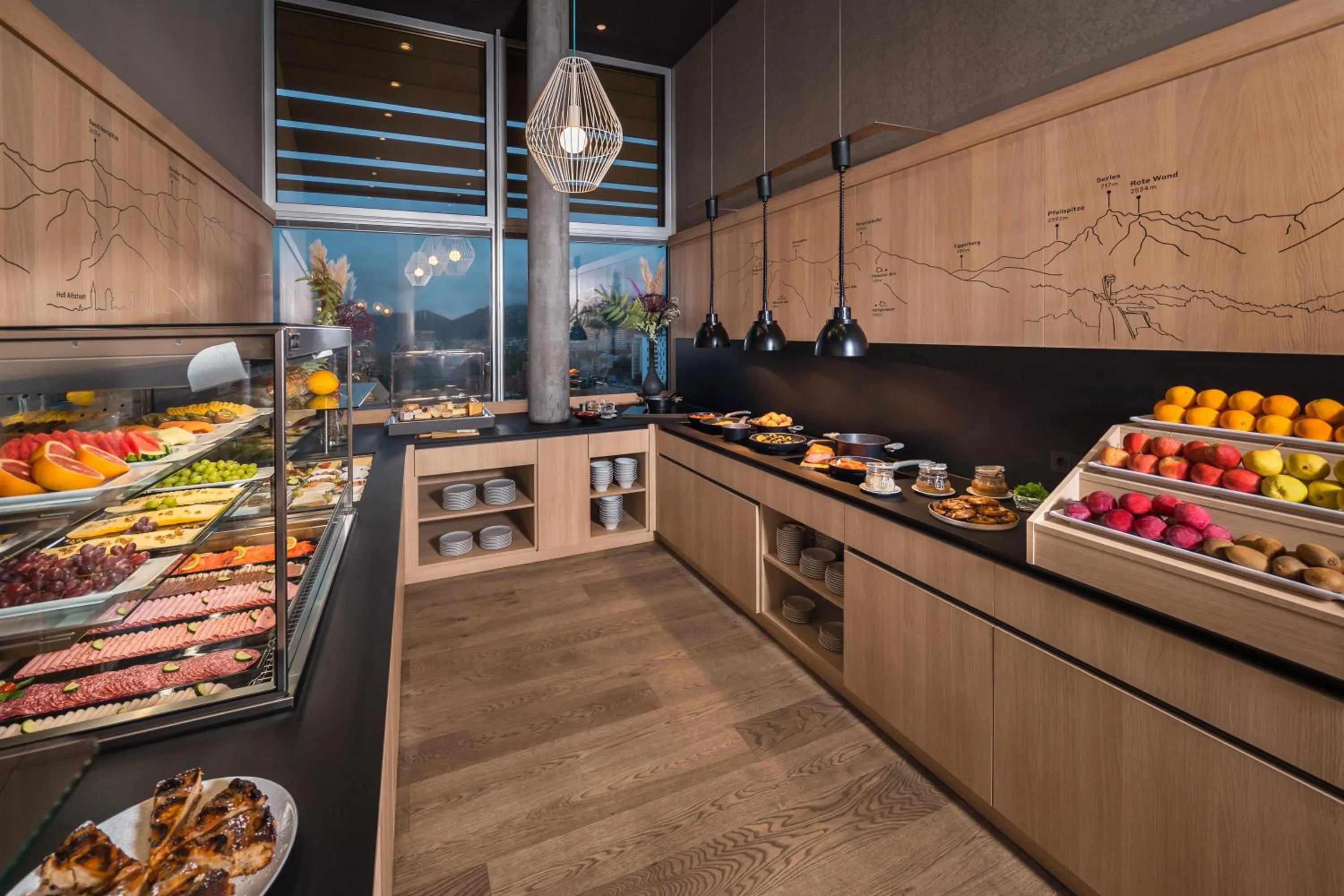 Restaurant/places to eat in ADLERS Hotel Innsbruck