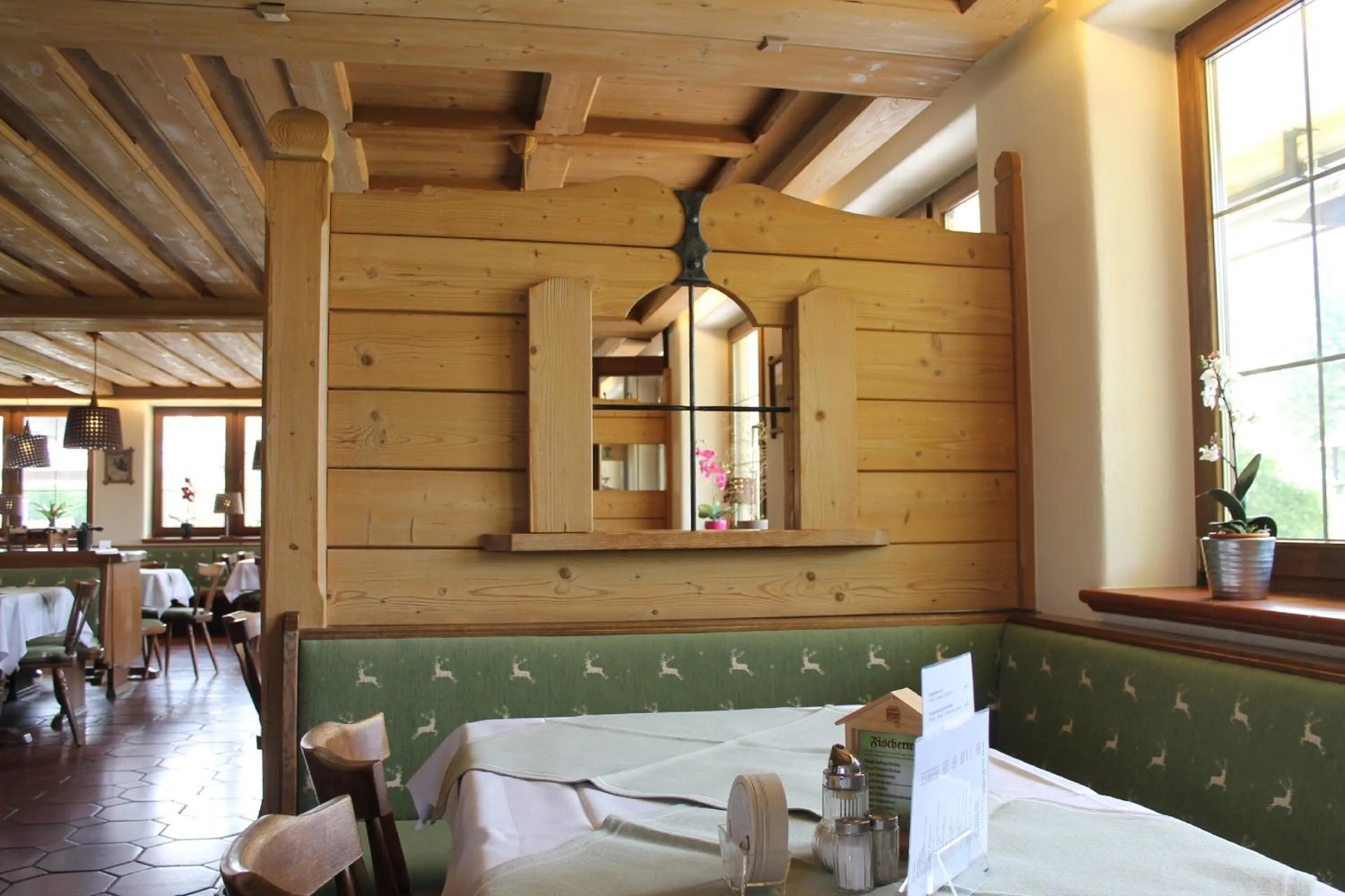 English/Irish breakfast in DEVA Hotel-Restaurant Fischerwirt inklusive Chiemgau Card