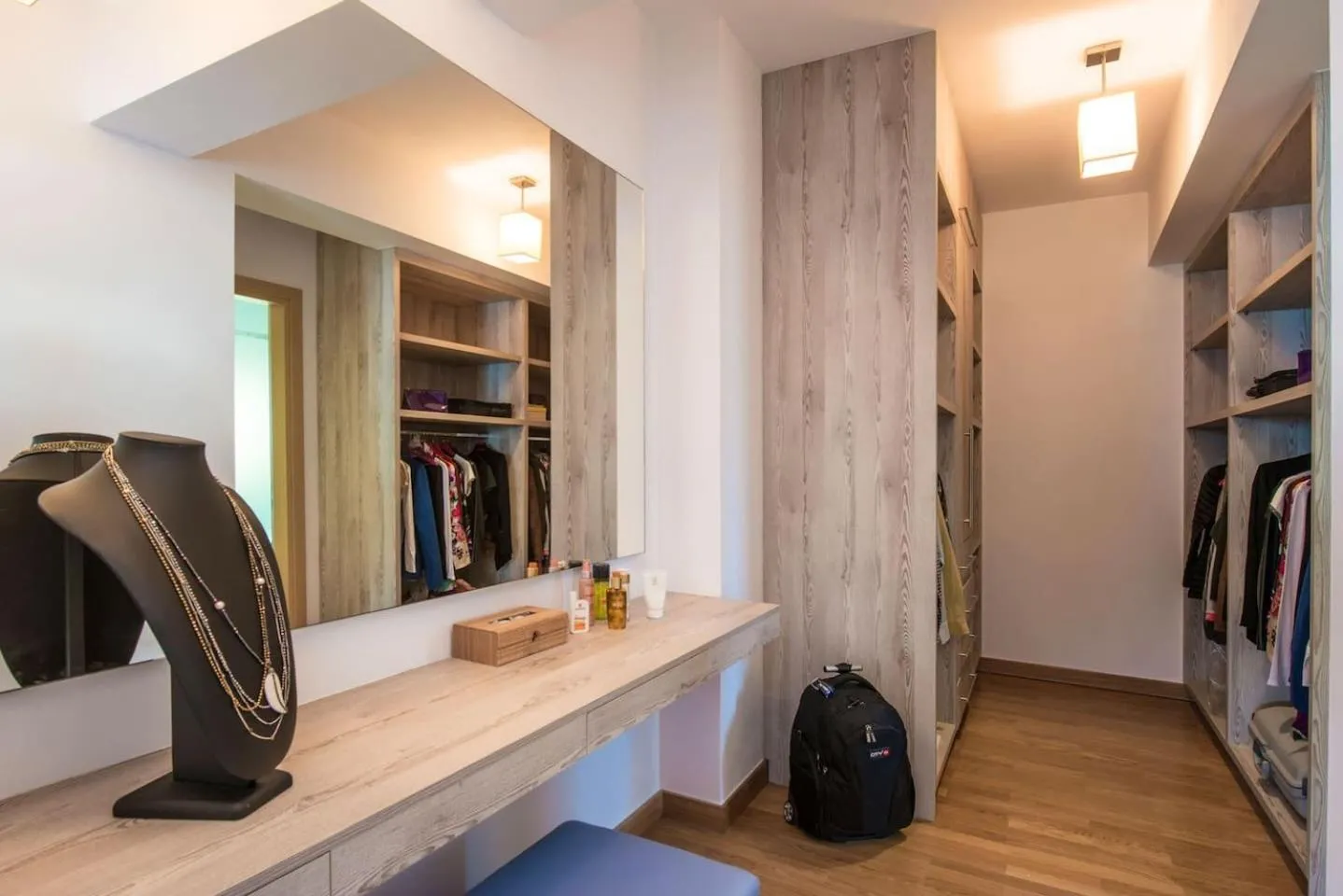 wardrobe in Villa Bellelen