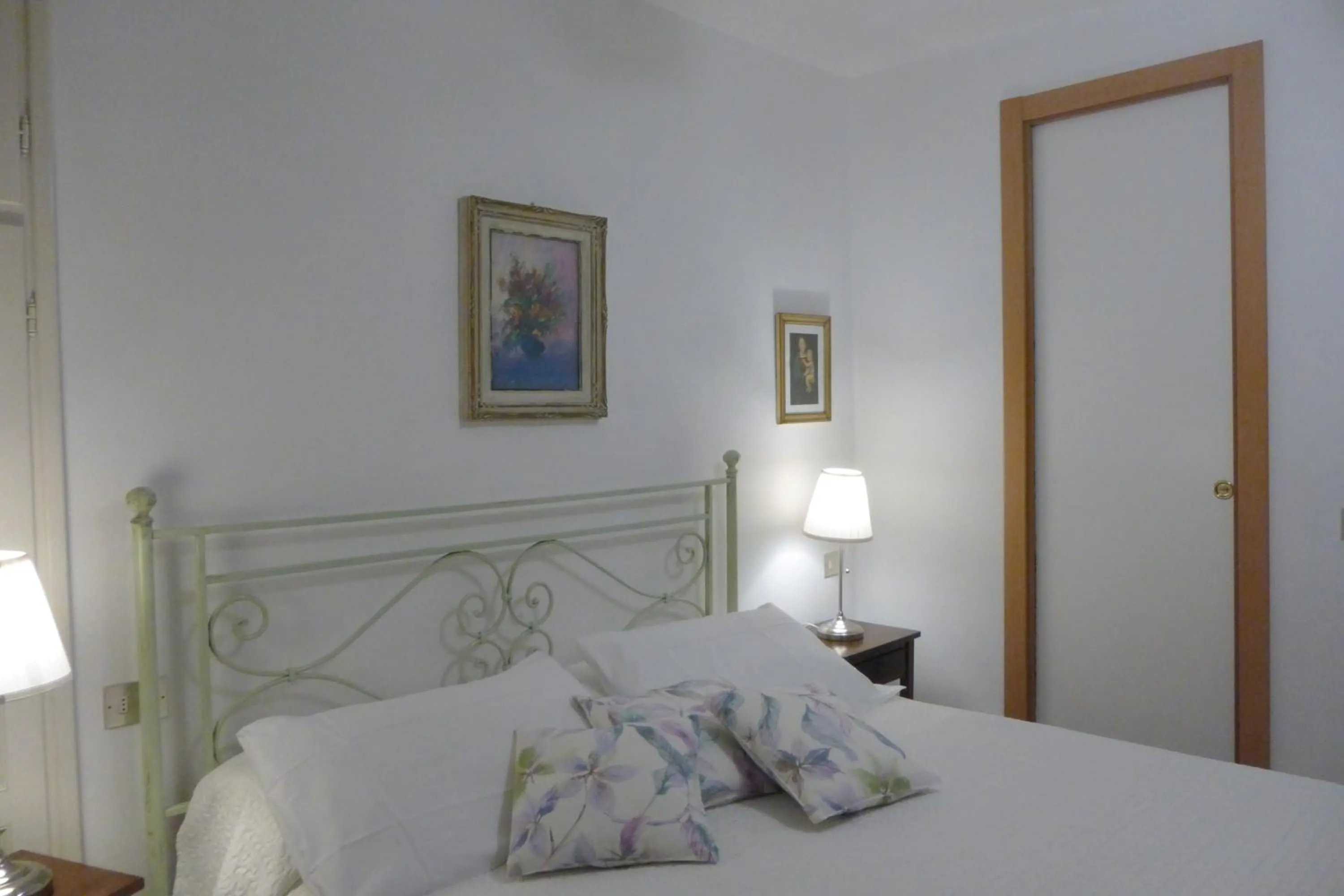 Bedroom, Bed in Affittacamere Monica