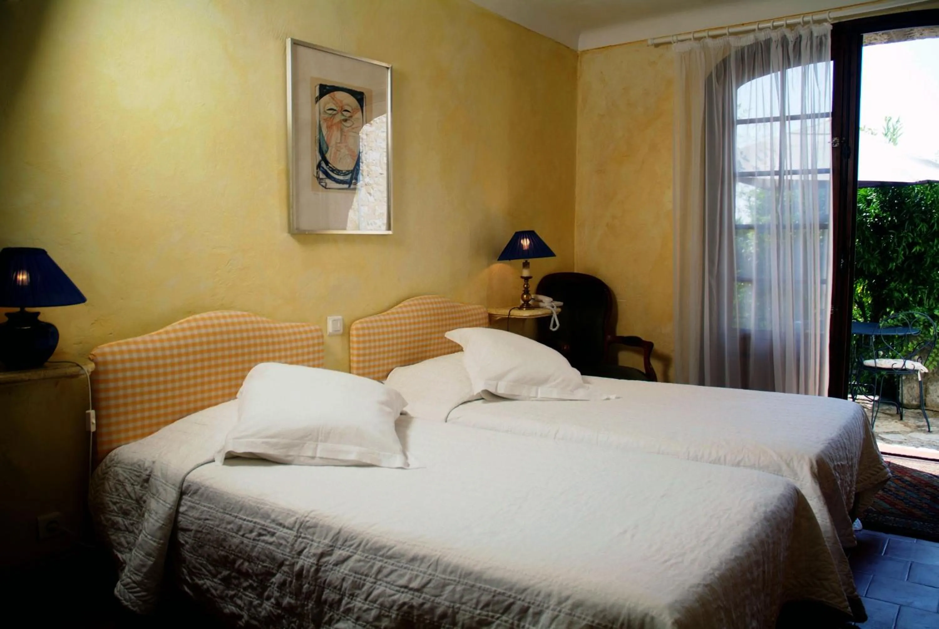 Bedroom, Bed in Les Orangers
