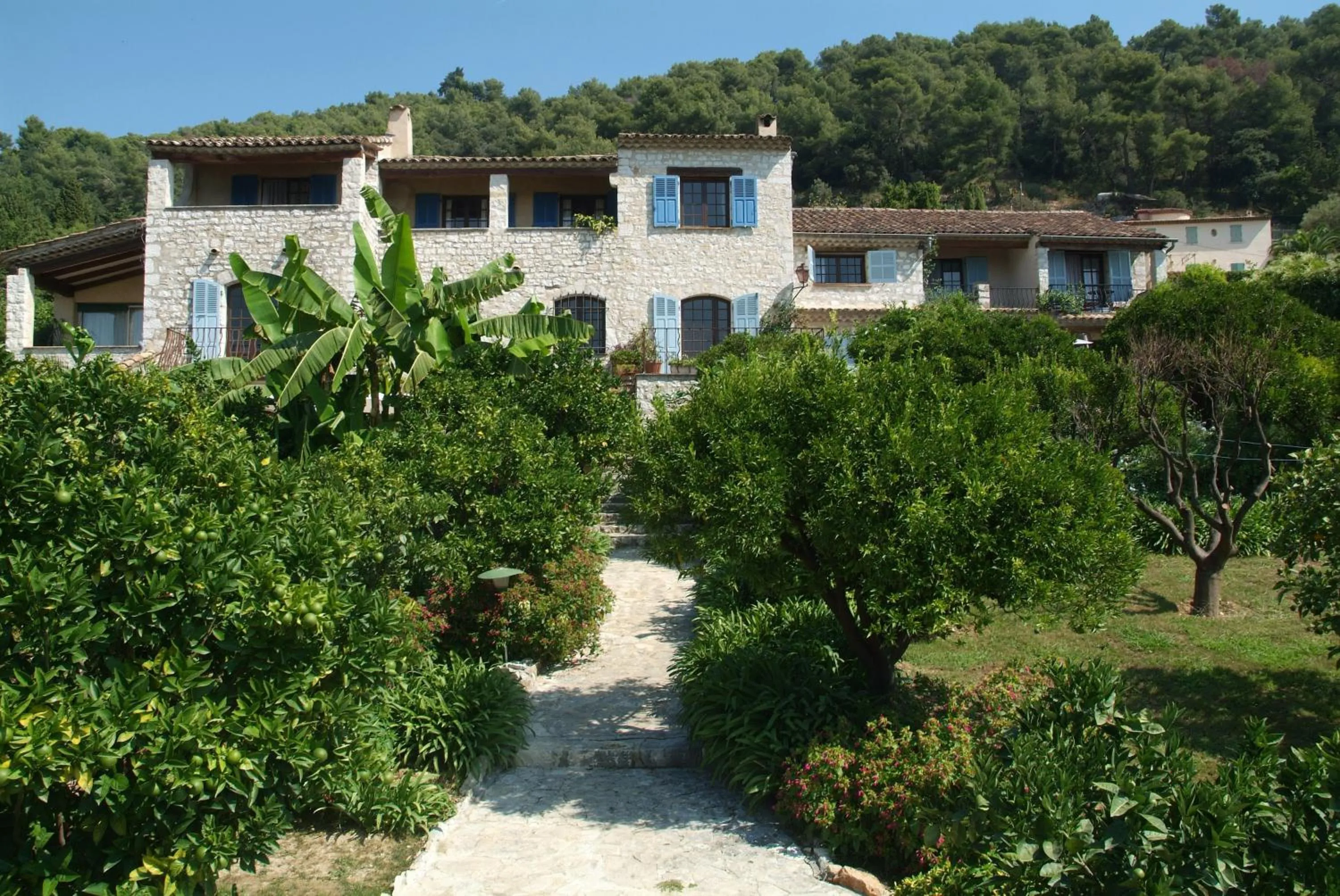 Facade/entrance in Les Orangers