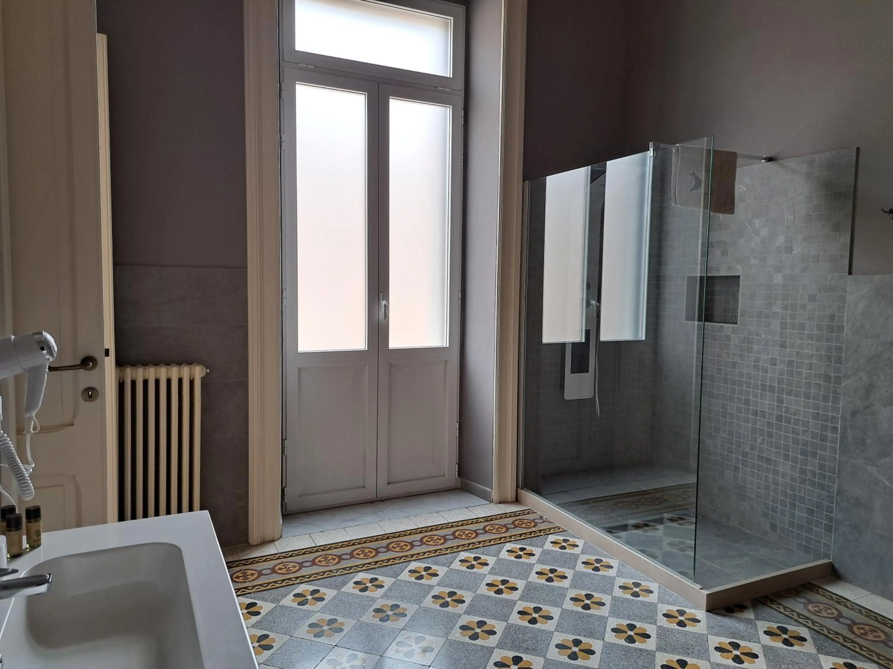 Bathroom in iLCastellano - Suites & Apartments