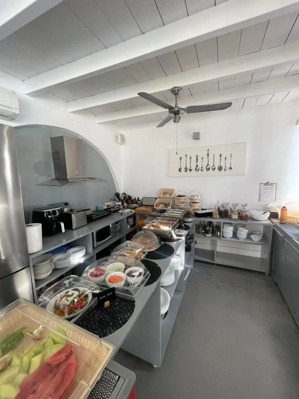 Breakfast in Zoumis Residence