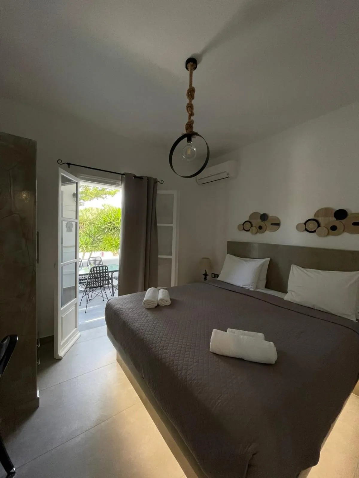 Bedroom, Bed in Zoumis Residence