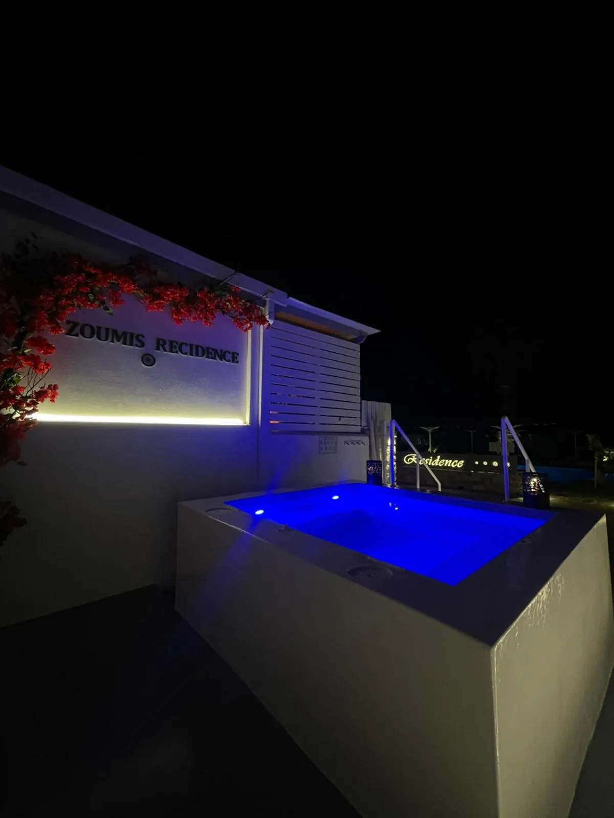 Hot Tub in Zoumis Residence