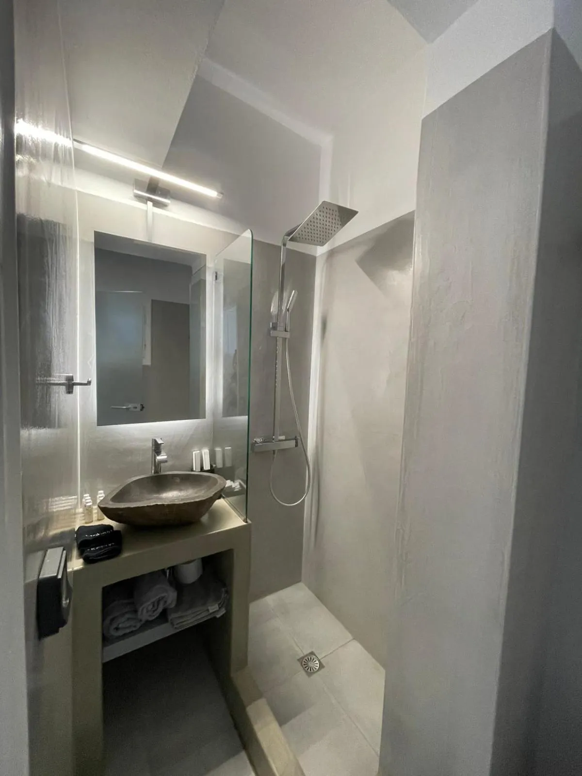 Bathroom in Zoumis Residence