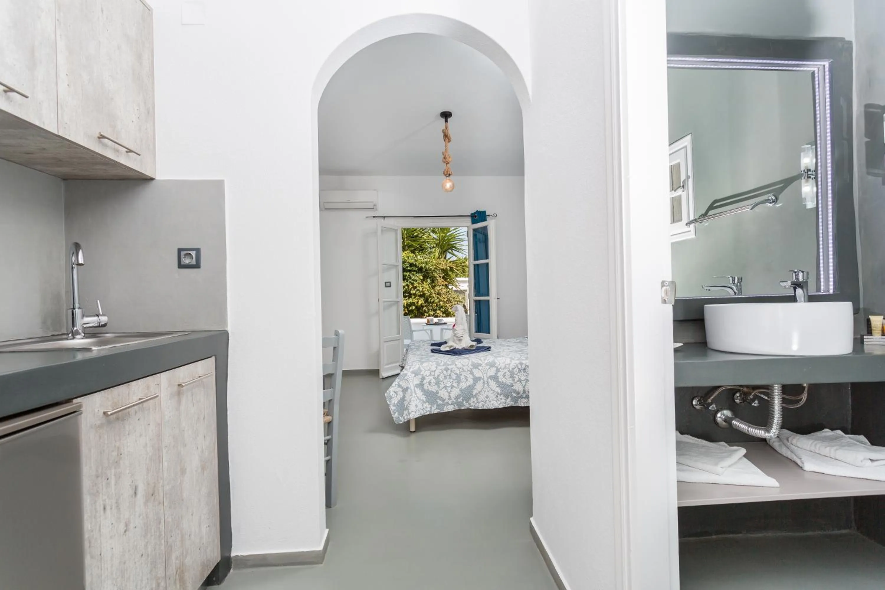 kitchen, Bed in Zoumis Residence