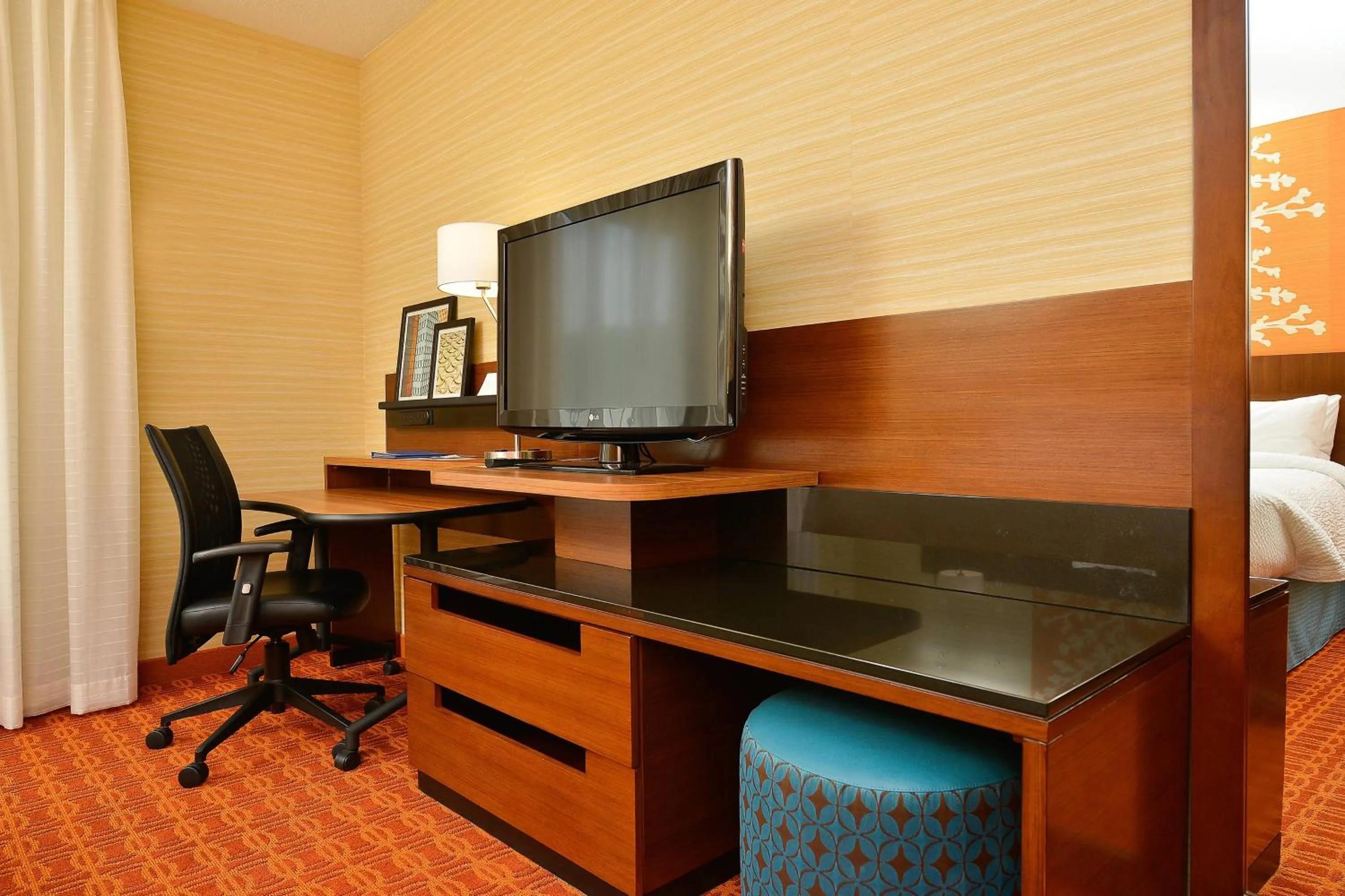 Bedroom in Fairfield Inn & Suites by Marriott Elmira Corning