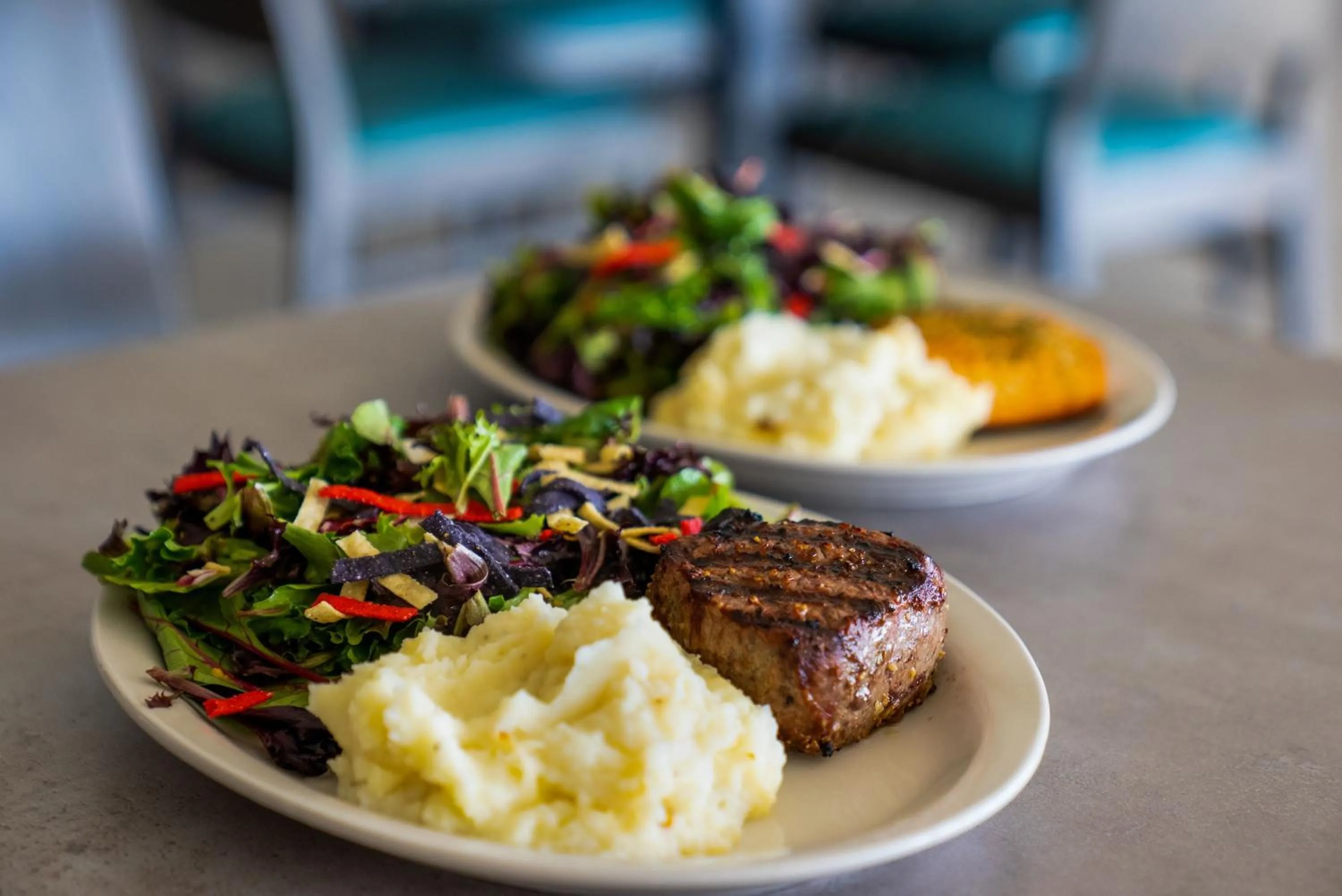 Lounge or bar in Executive Inn & Suites Oakland