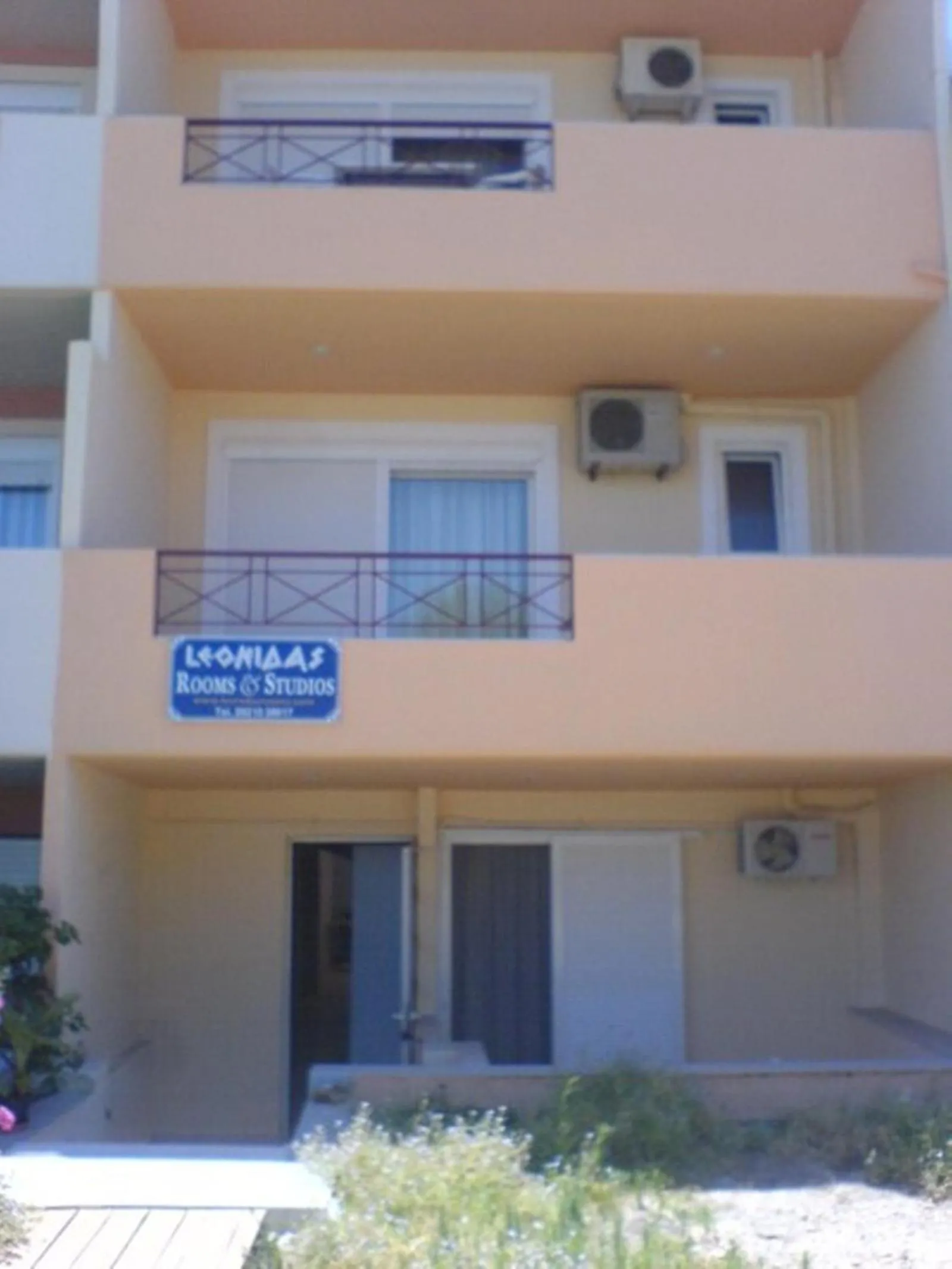 Leonidas Rooms
