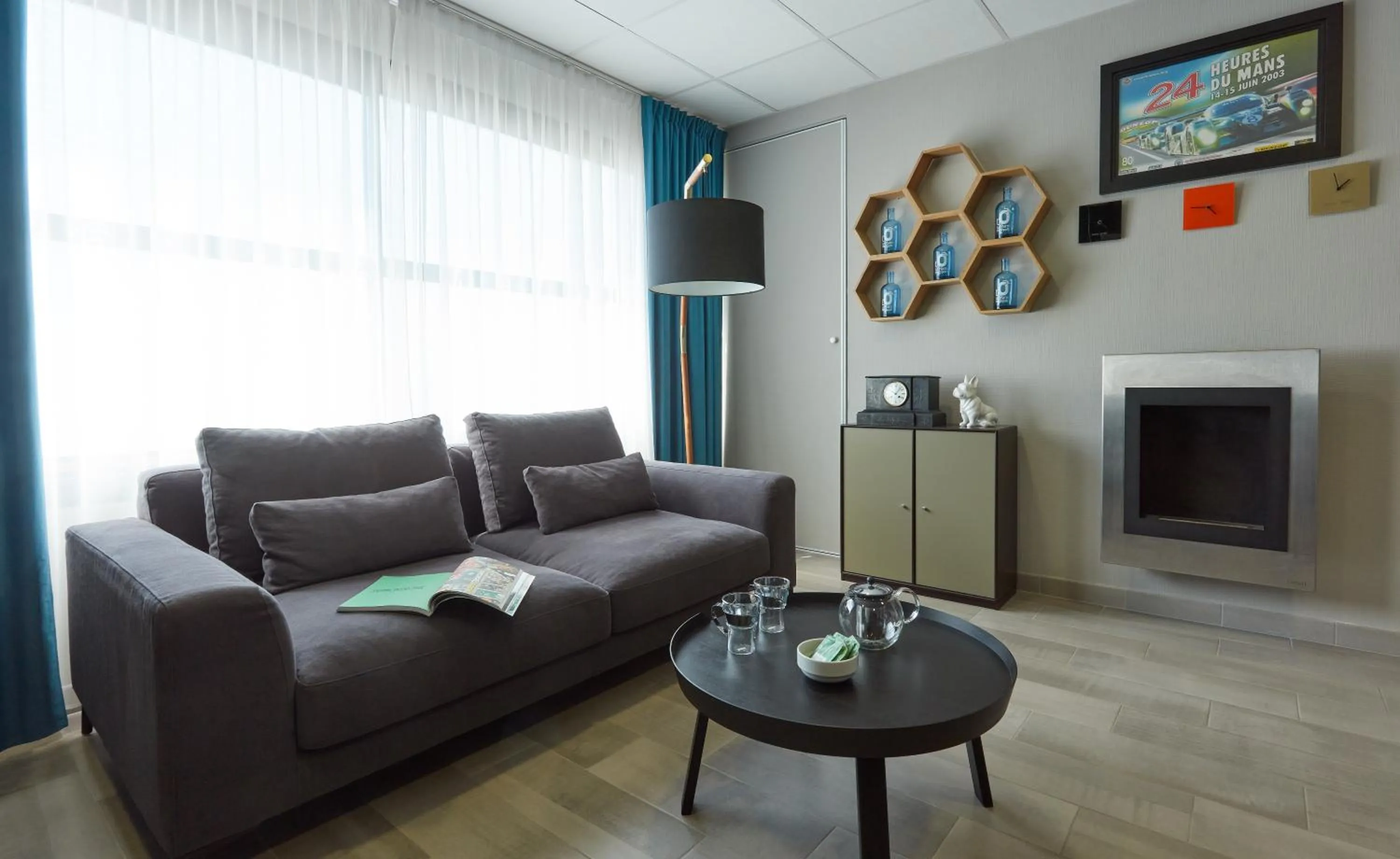 Coffee/tea facilities, Seating Area in Ashley Hotel Le Mans Sud